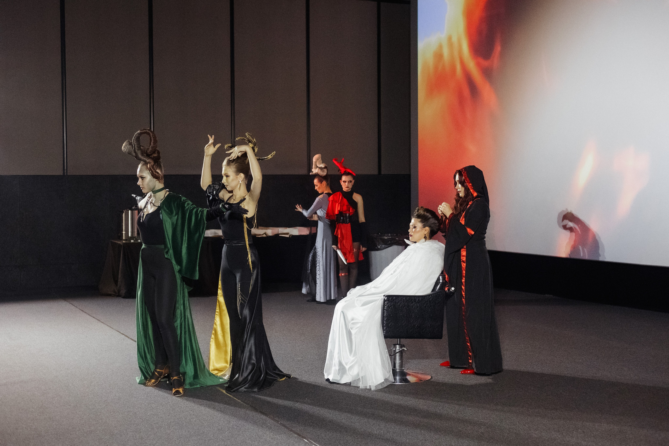 ФЭШН КОНФА. СВОИ. ФОТООТЧЕТЫ-СОБЫТИЯ-МЕСТА