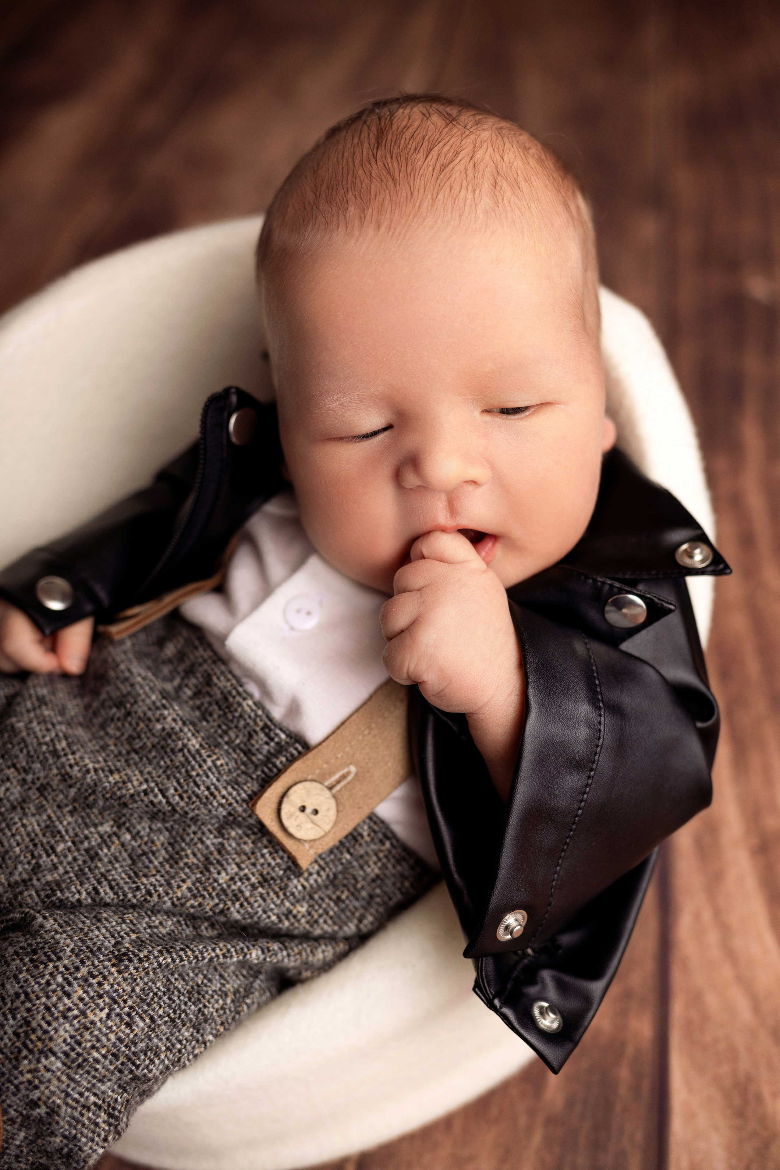 Классическая фотосессия малыша. Фотограф новорожденных малышей в Омске и Омской области Эльвира Камаева