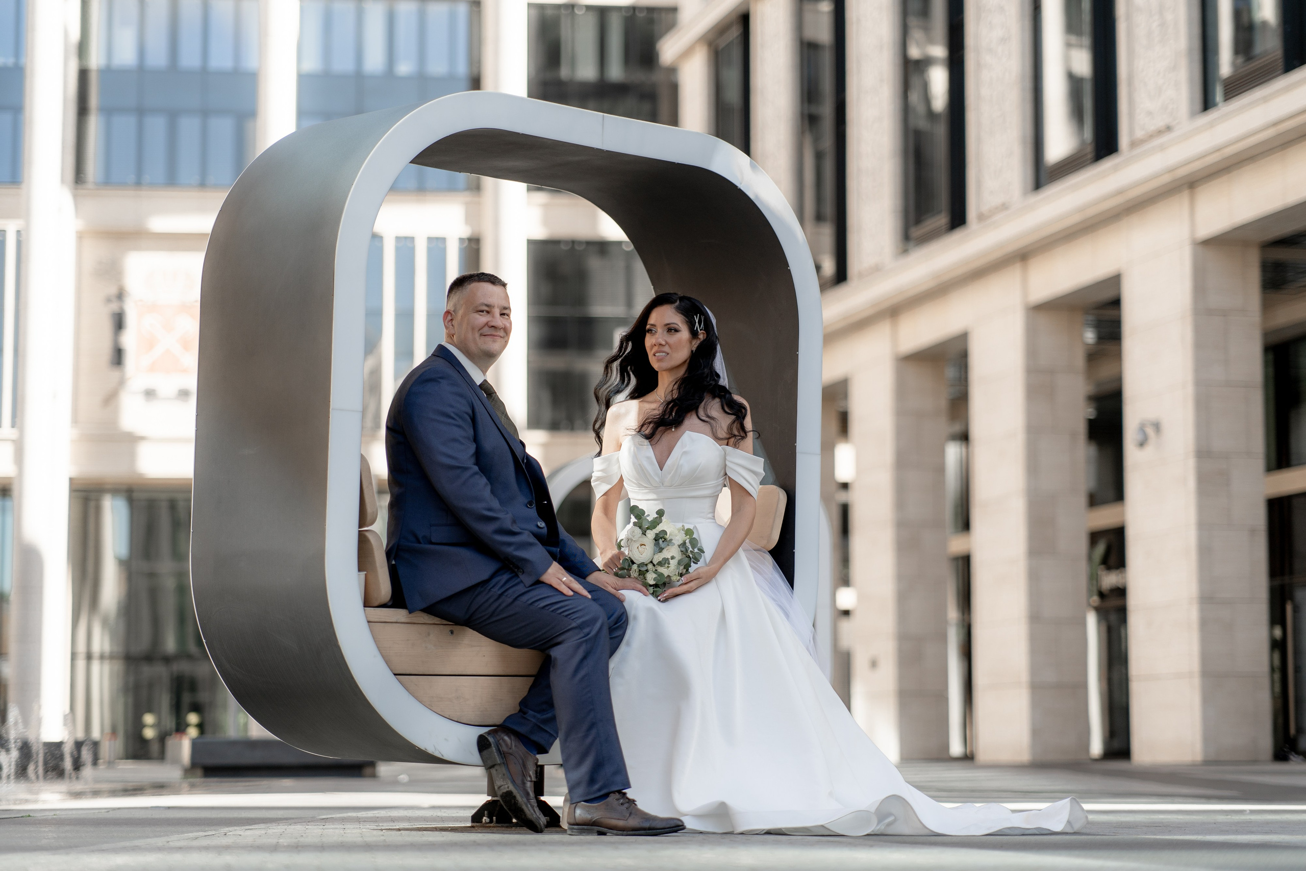 Красивые места для свадебной фотосессии летом в Санкт-Петербурге. Свадебный фотограф Александр Невский в Санкт-Петербурге