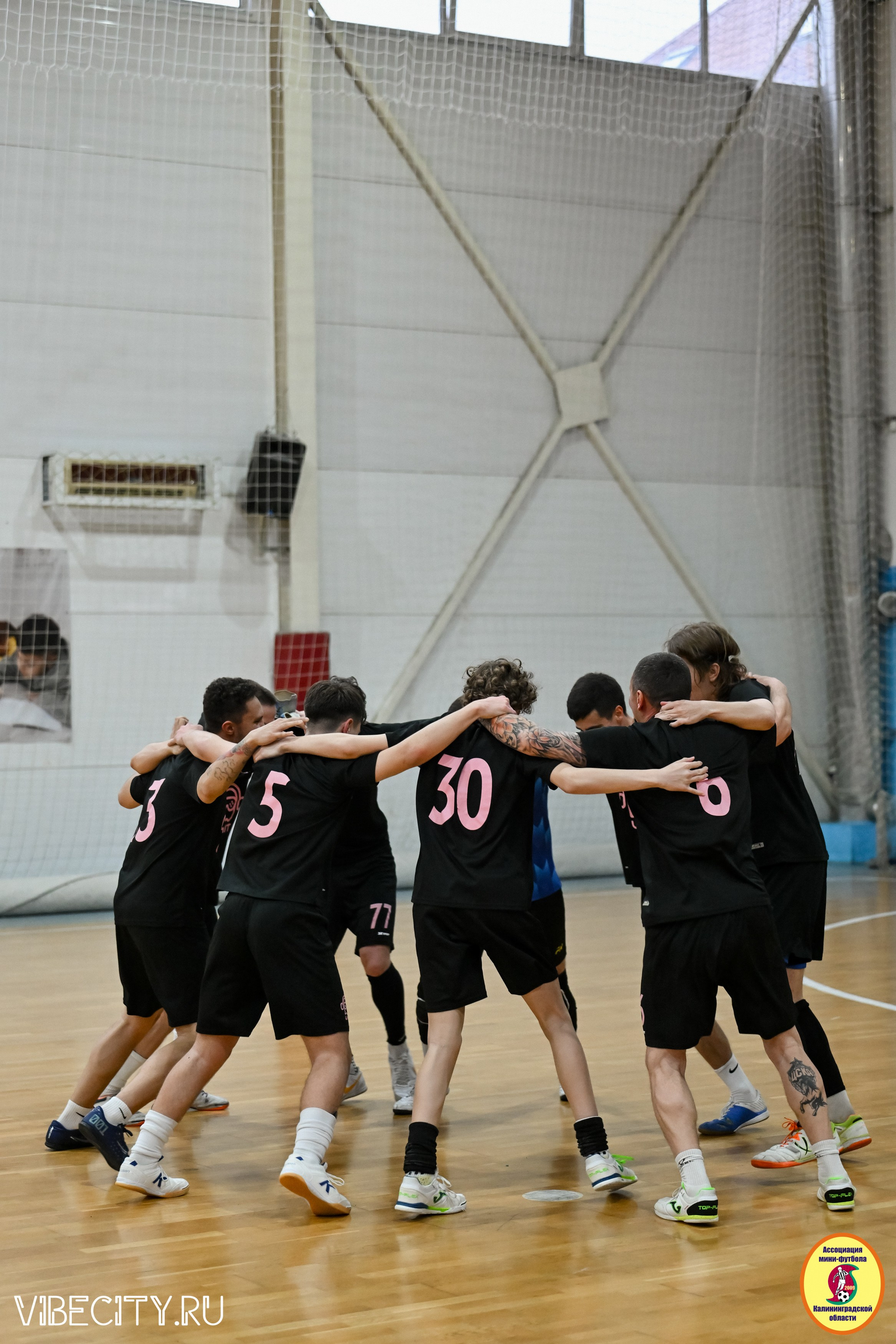 8 тур Корпоративной Бизнес-Лиги по футзалу. VIBECITY.RU Вайб Сити Ру Фоторепортажи Фотоотчеты Калининград