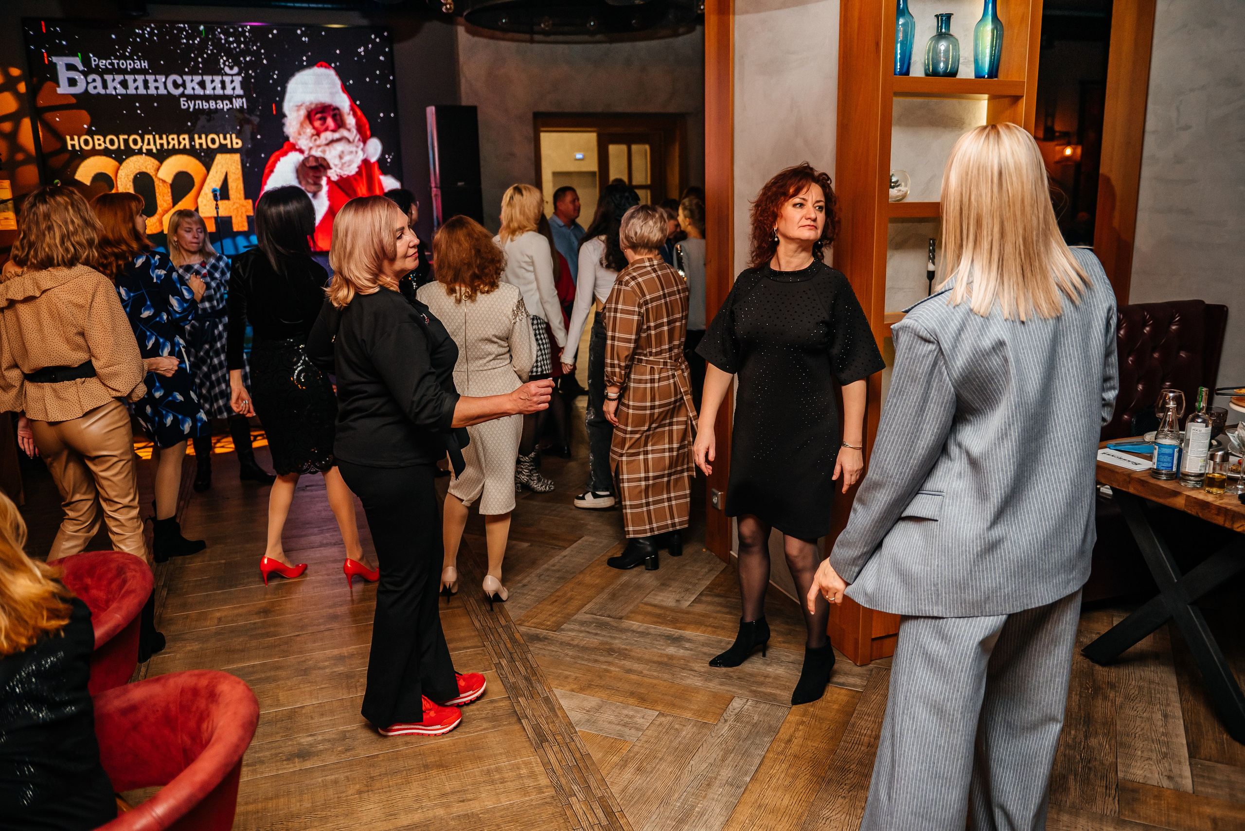 Ресторану Бакинский бульвар № 1 5лет. Свадебный и семейный фотограф в Дзержинске Екатерина Шулакова