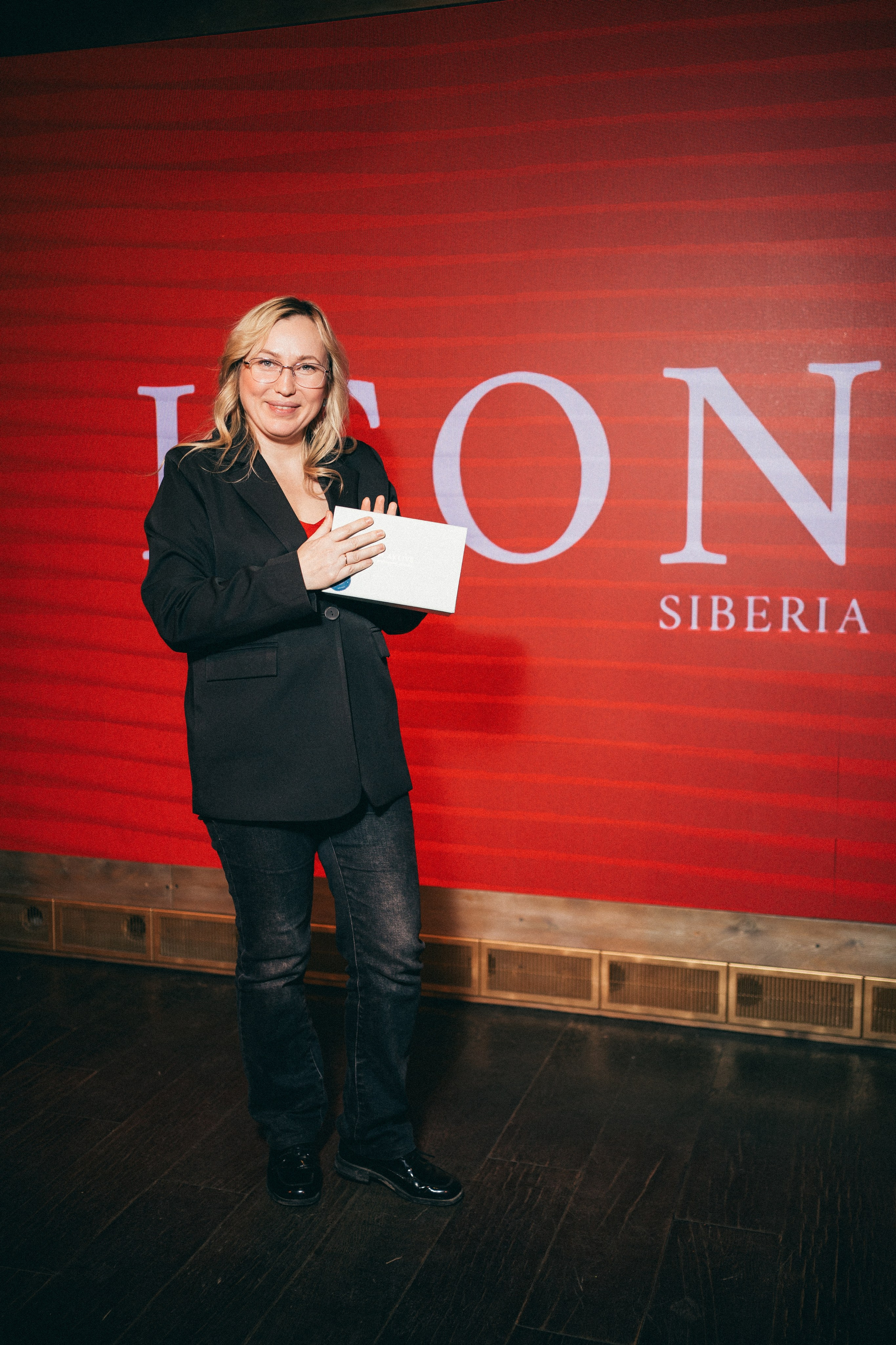 Презентация новогоднего номера журнала ICON SIBERIA MAG. Фотограф на любое событие в Кемерово