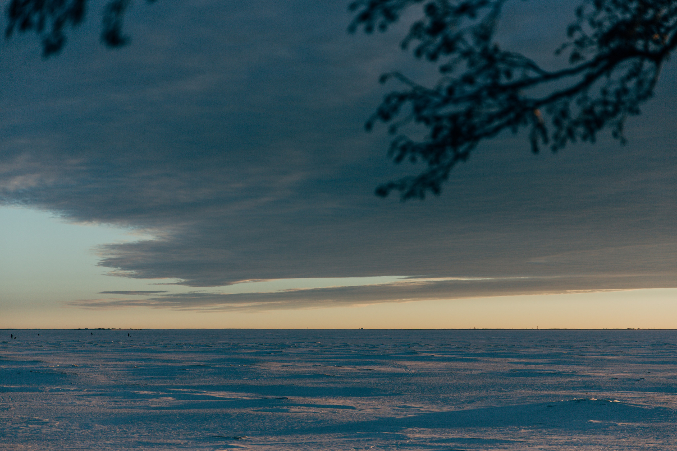Идеи для фотосессии в СПб: Финский залив на закате (портреты)