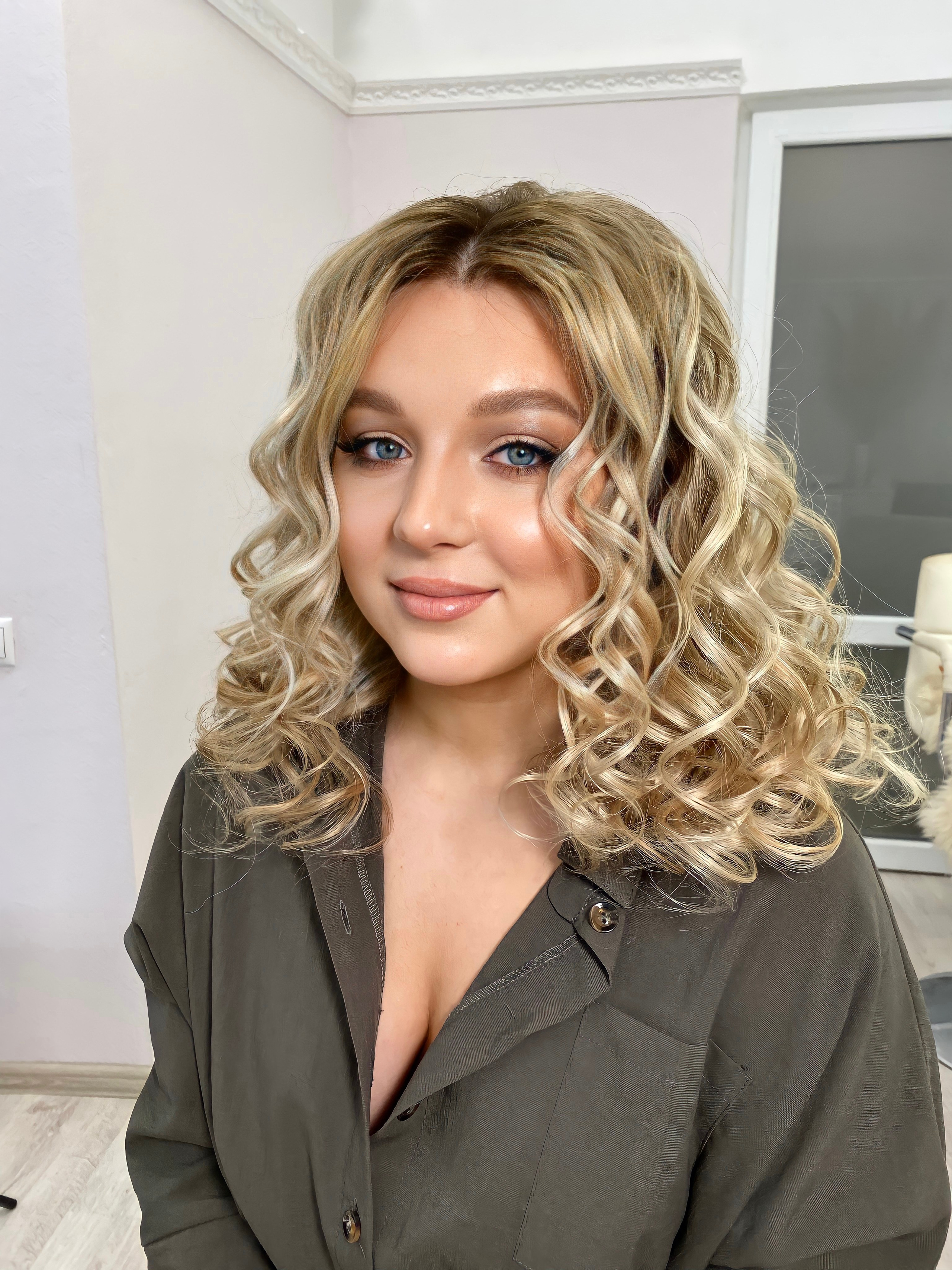 Локоны. Свадебный стилист по прическам и макияжу в Ростове-на-Дону Даниэла Дар