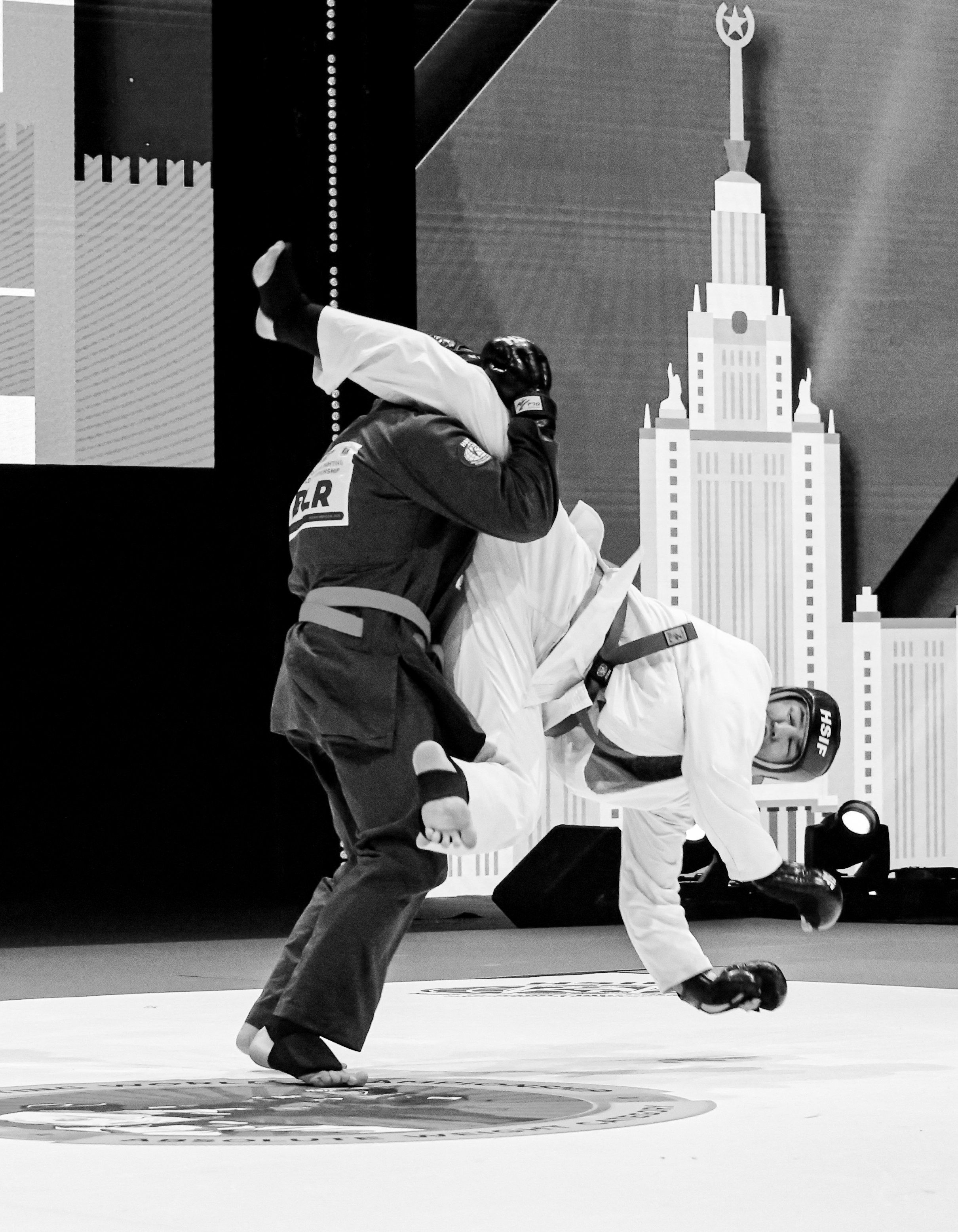 «Спорт через объектив: история в каждом снимке!»