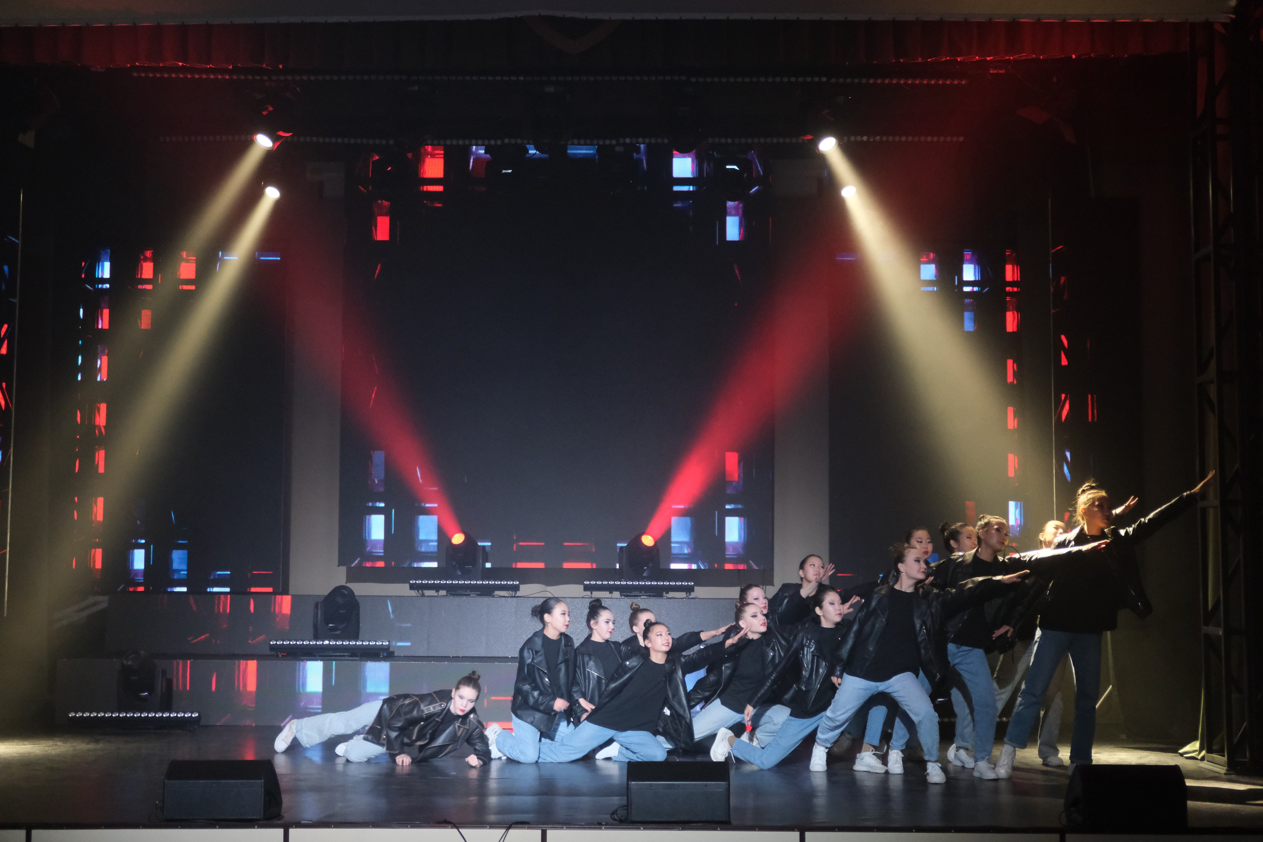 Концерт, посвященный 100-летию Хоринского района. Сэсэг — дочь степи | семейный фотограф