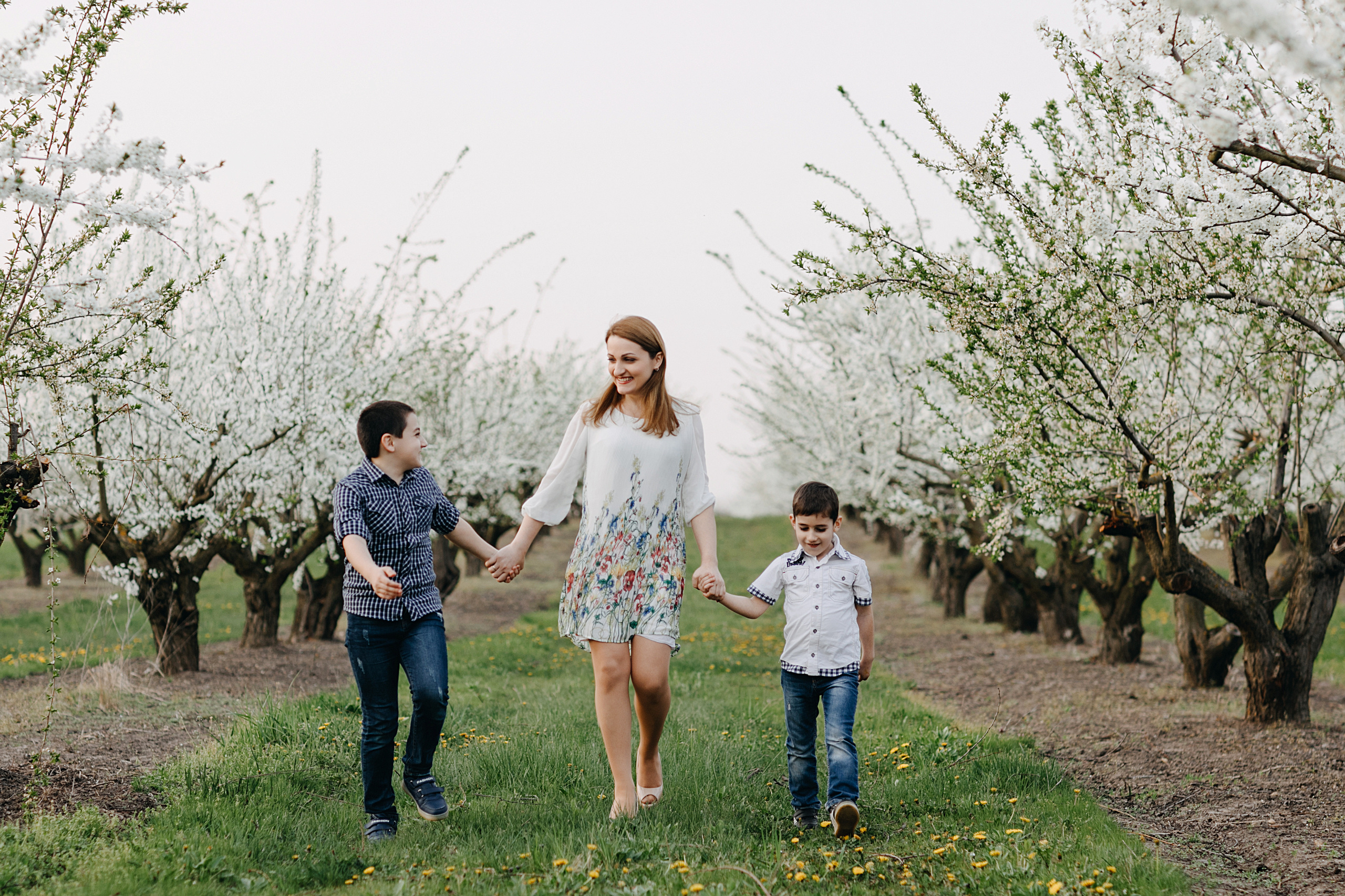 Фотосессия в весеннем саду