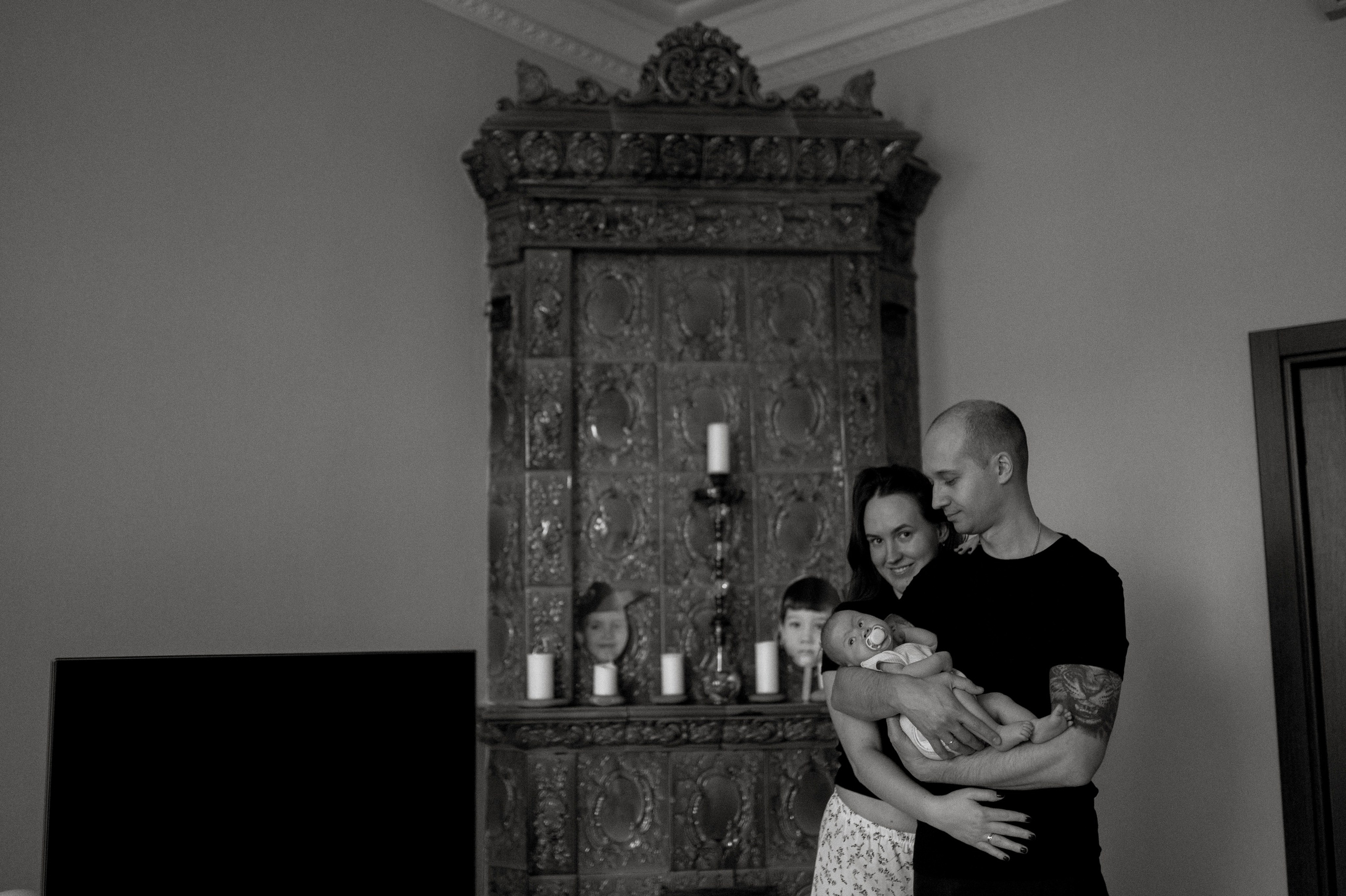 Семейная домашняя фотосессия. Профессиональный фотограф беременности в СПБ. Стильные фотосессии беременности в стиле минимализм и классическая фотография