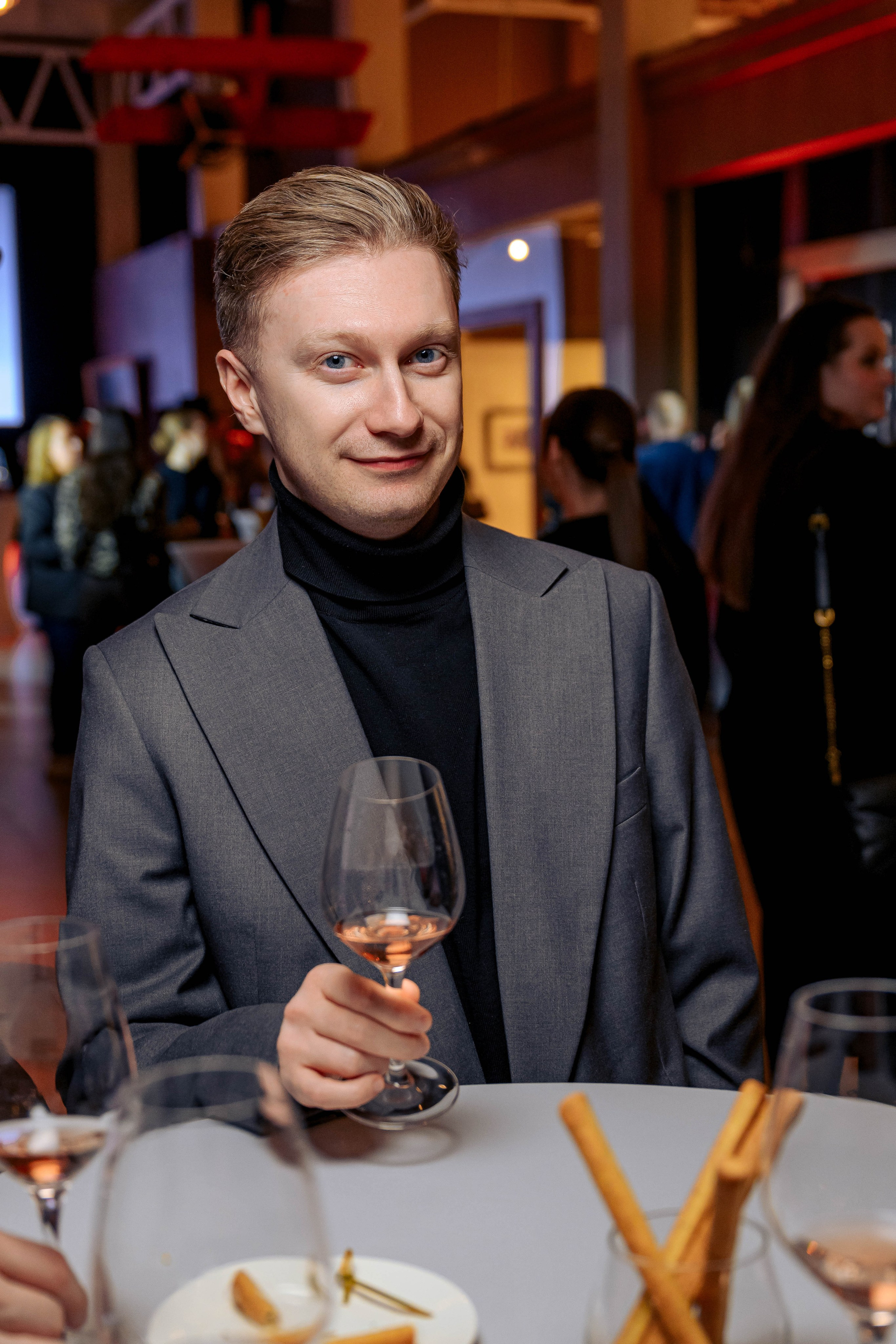 SIMPLE PRIVE. Максим Комаров — Профессиональный фотограф