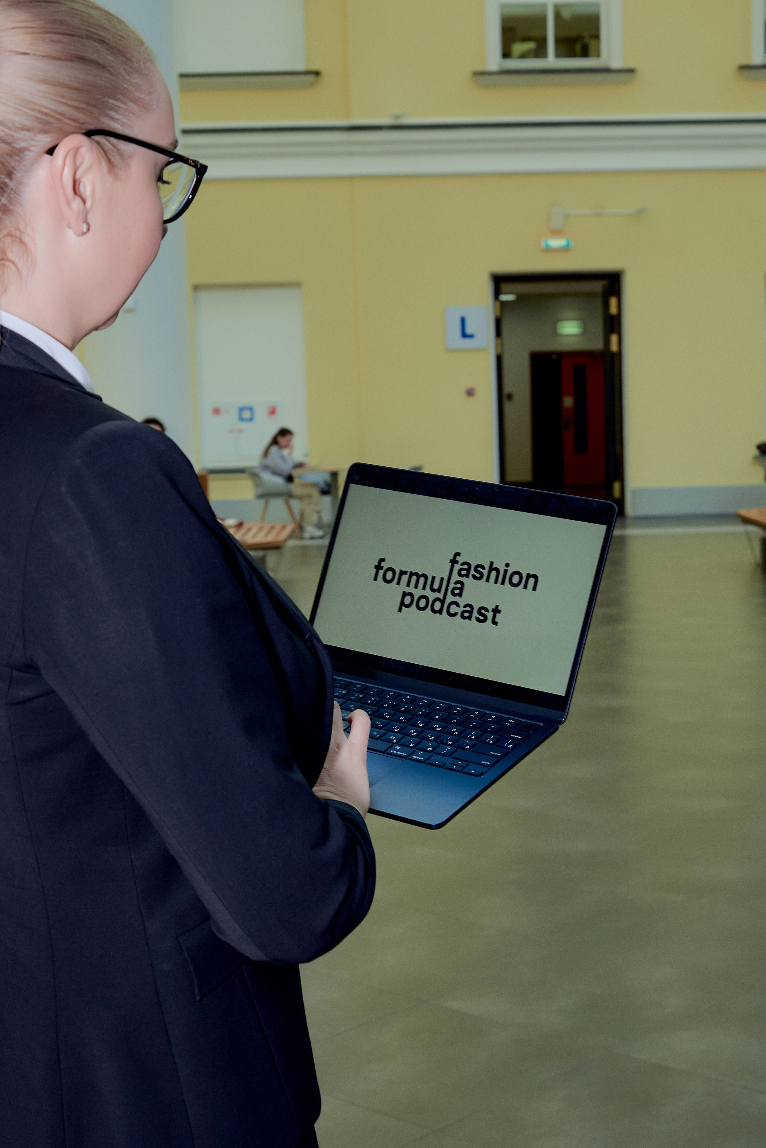 Он лайн лекция в ВШЭ. Наталия Дианова — фотограф для брендов и экспертов в Москве