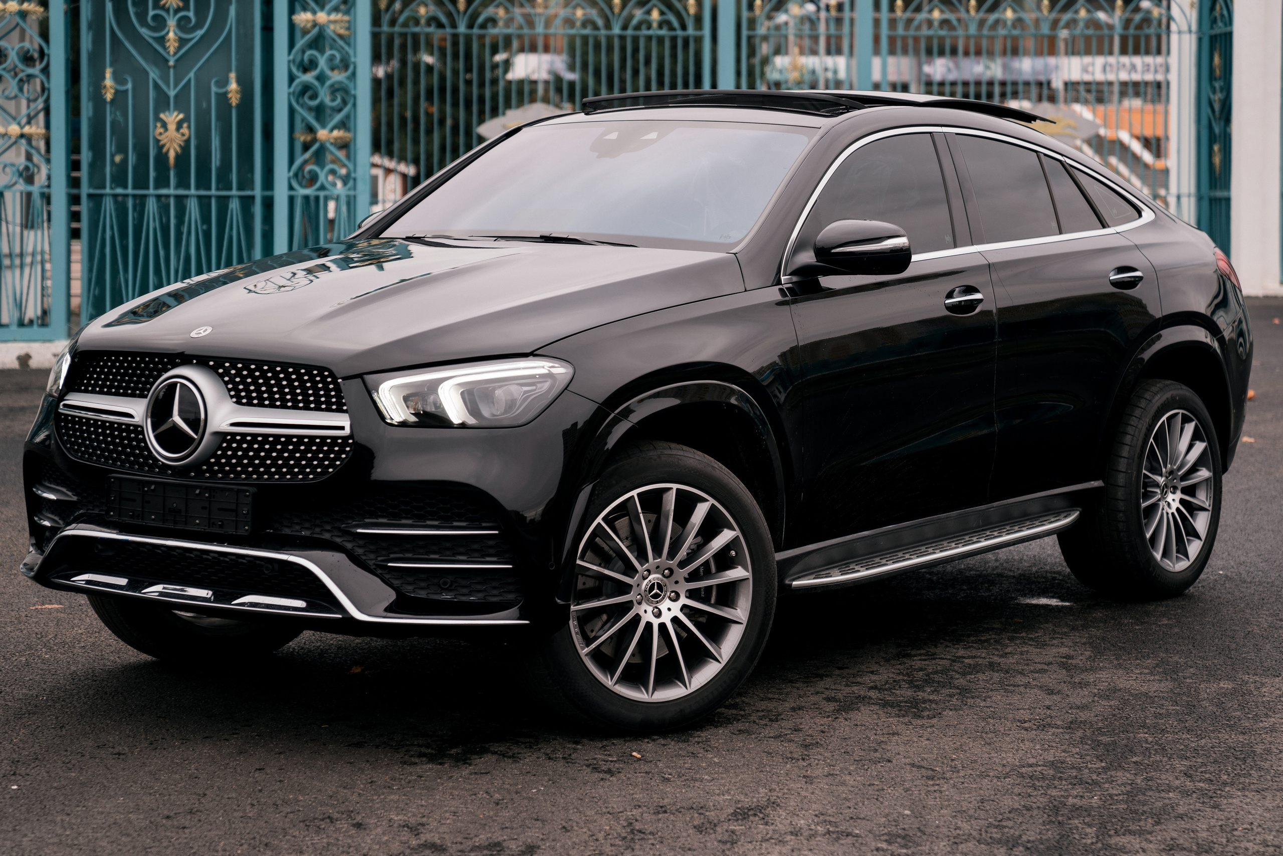 Mercedes-Benz GLE 400D. Идеальные портреты для соцсетей — Фотограф Ленар