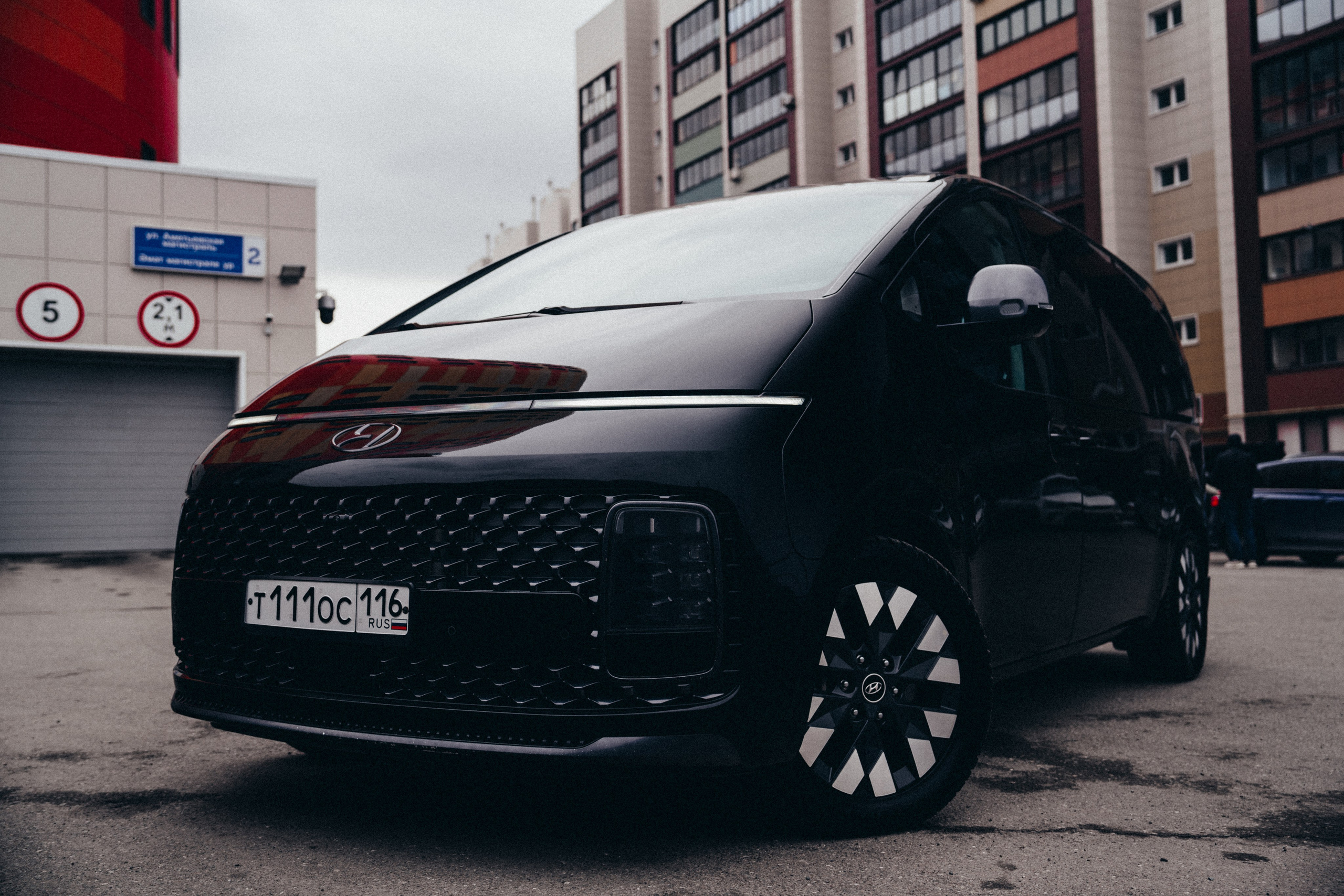 Hyundai Staria. Идеальные портреты для соцсетей — Фотограф Ленар