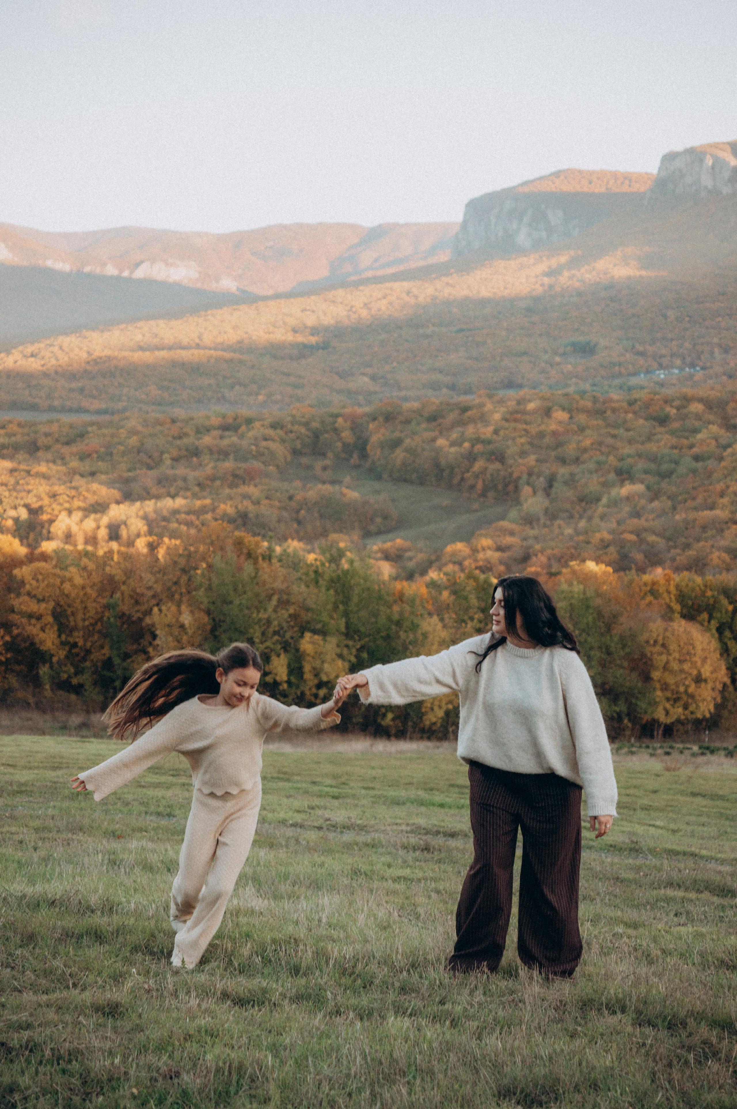 Юлия и Денис с детьми. Обо мне