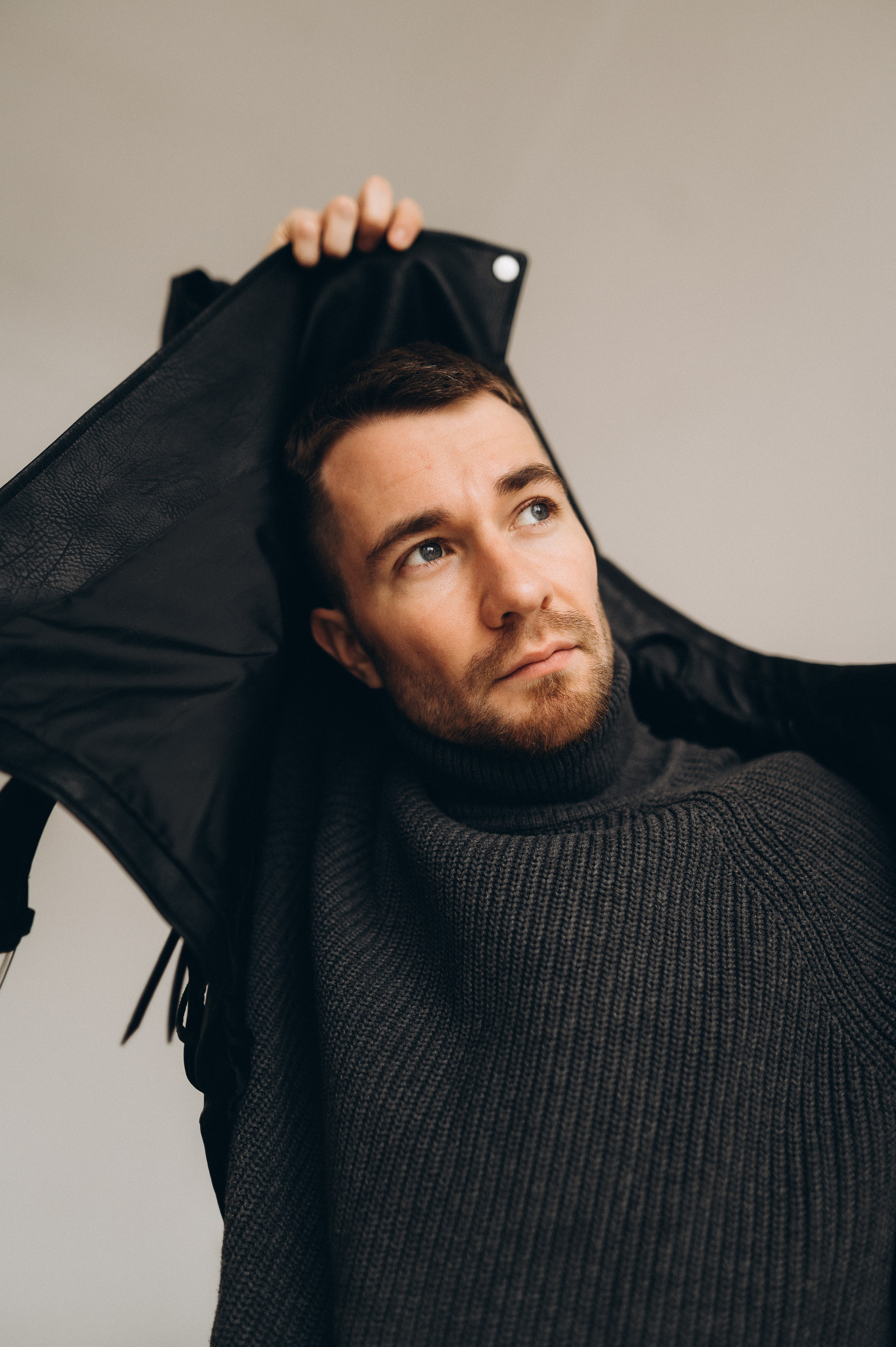 Антон студия Спб (мужская индивидуальная съемка). Фотограф ПИТЕР СПБ Надежда Баранова