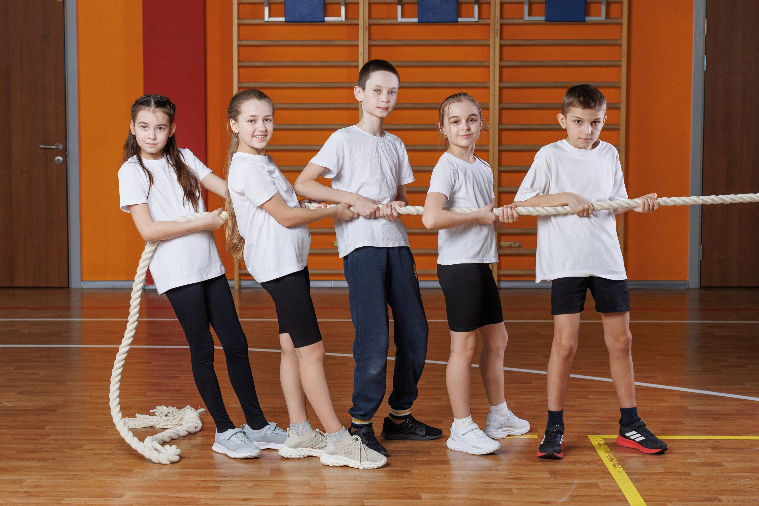 НАЧАЛЬНАЯ ШКОЛА. Выпускные альбомы, школьные фотографии, детский сад, Москва и Московская область