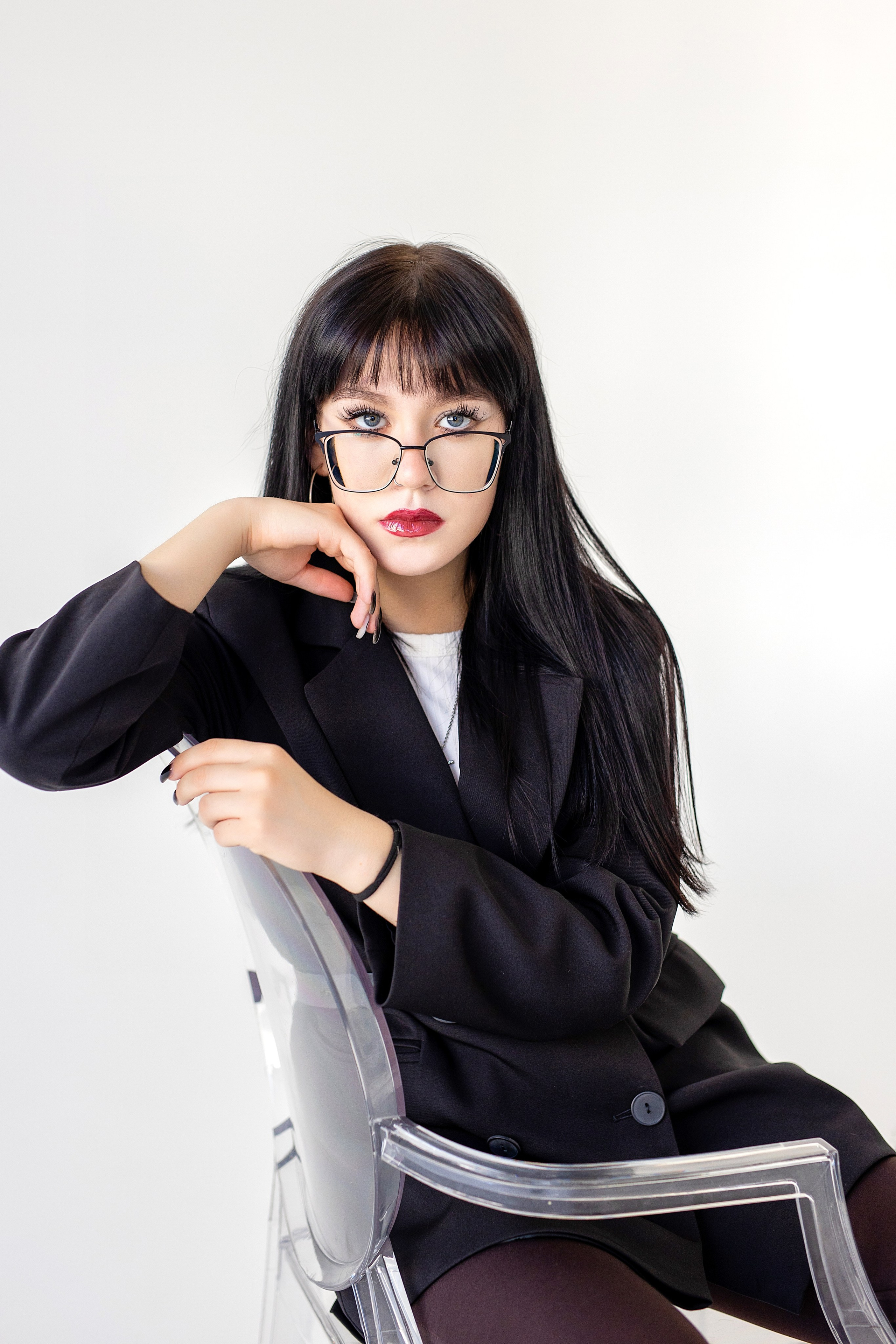 ФГБОУ ВО «Тихоокеанский государственный медицинский университет», 11-б класс. Стильный выпускной альбом Владивосток фотограф Вероника Мигачева