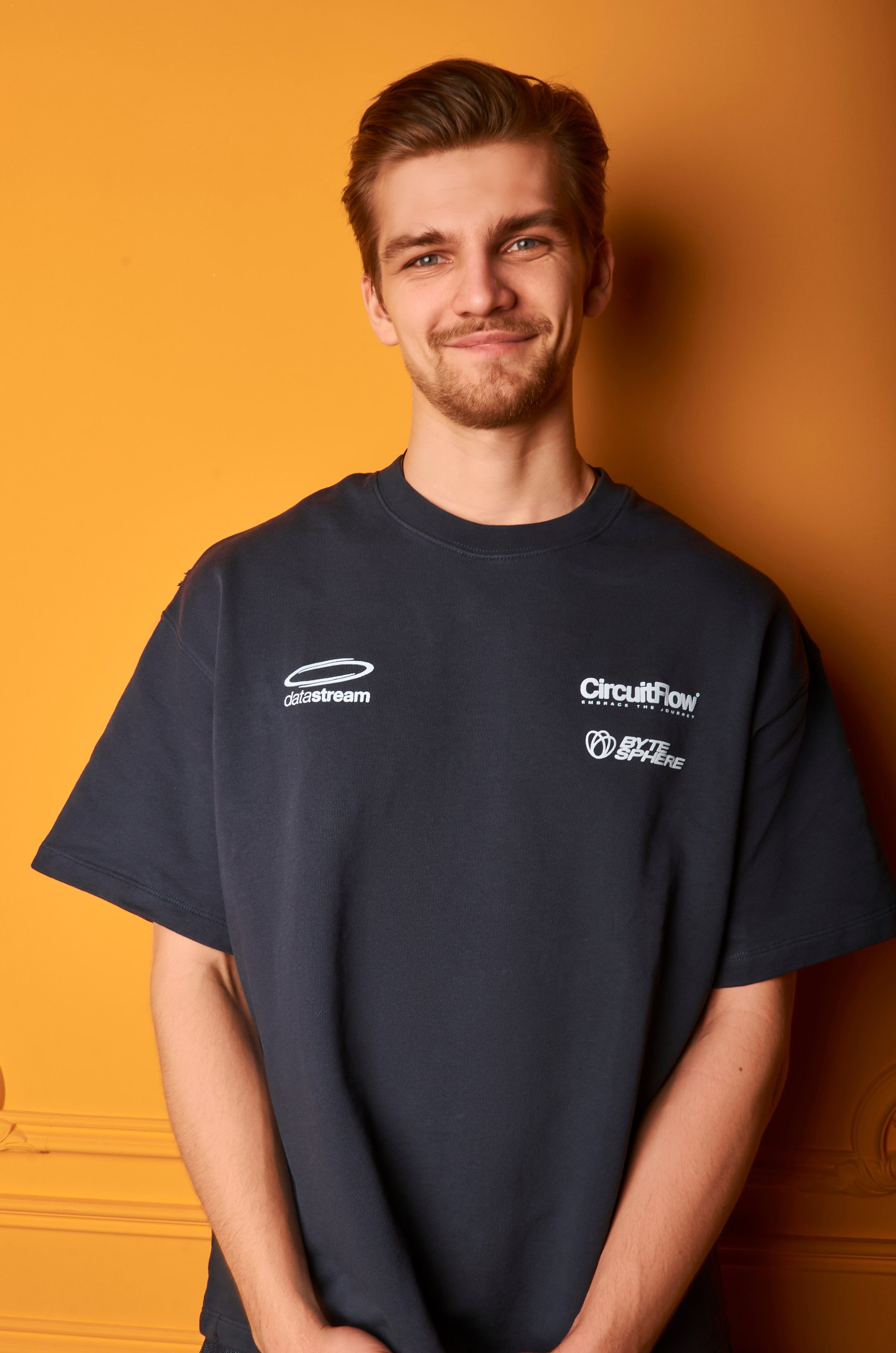 Ян. Главная