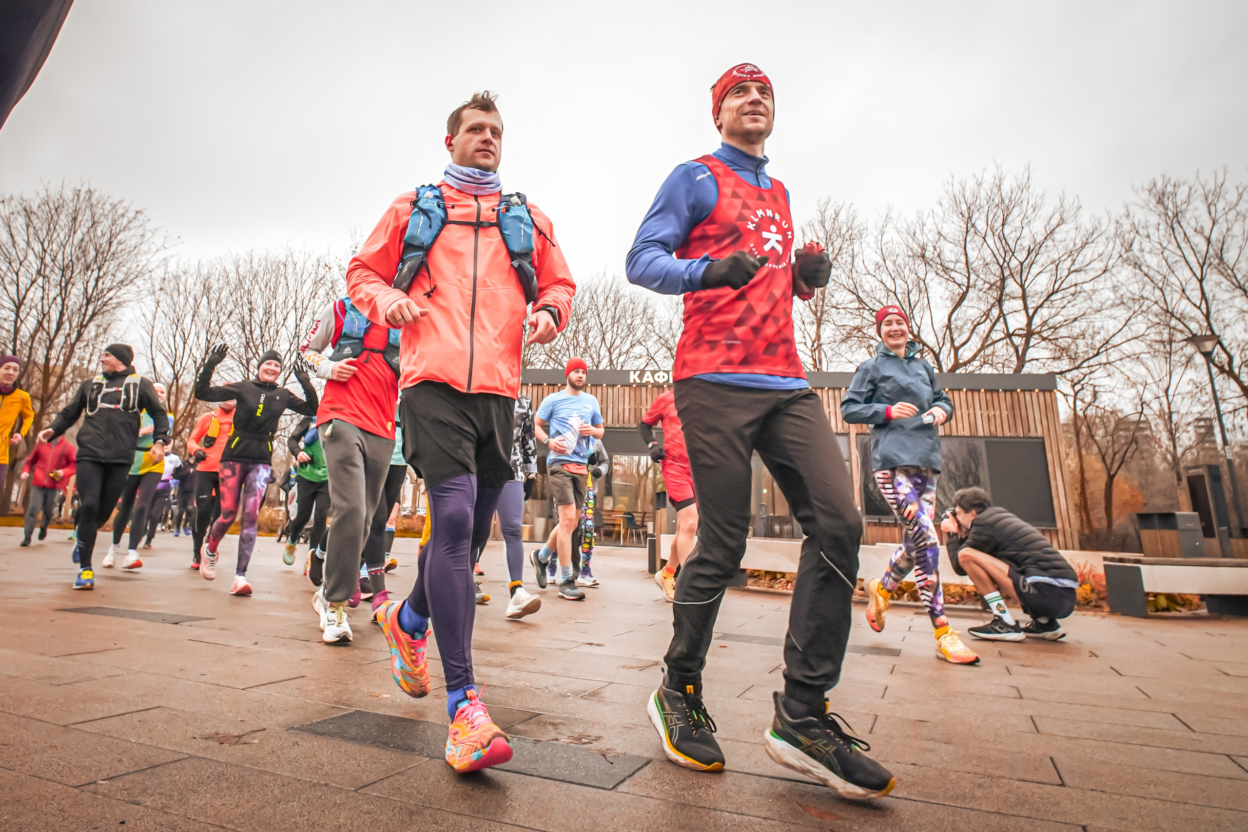 #марафонудома #яuzarun 2024 2-я петля, группа 6:30. Роман Капилюшов. Бег. Фото. Видео. г. Люберцы