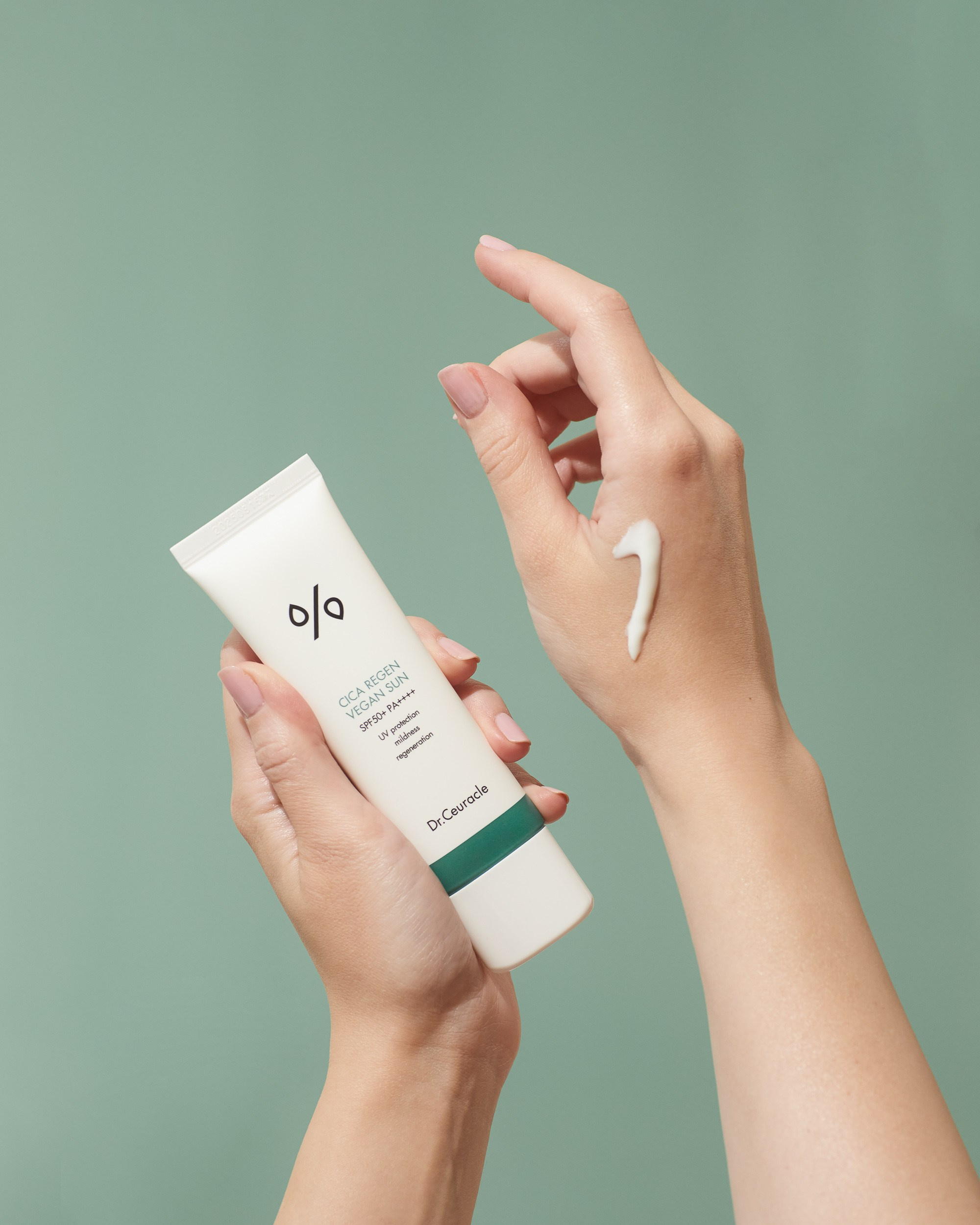 Косметика. Предметный фотограф, инфографика и видео в Санкт-Петербурге