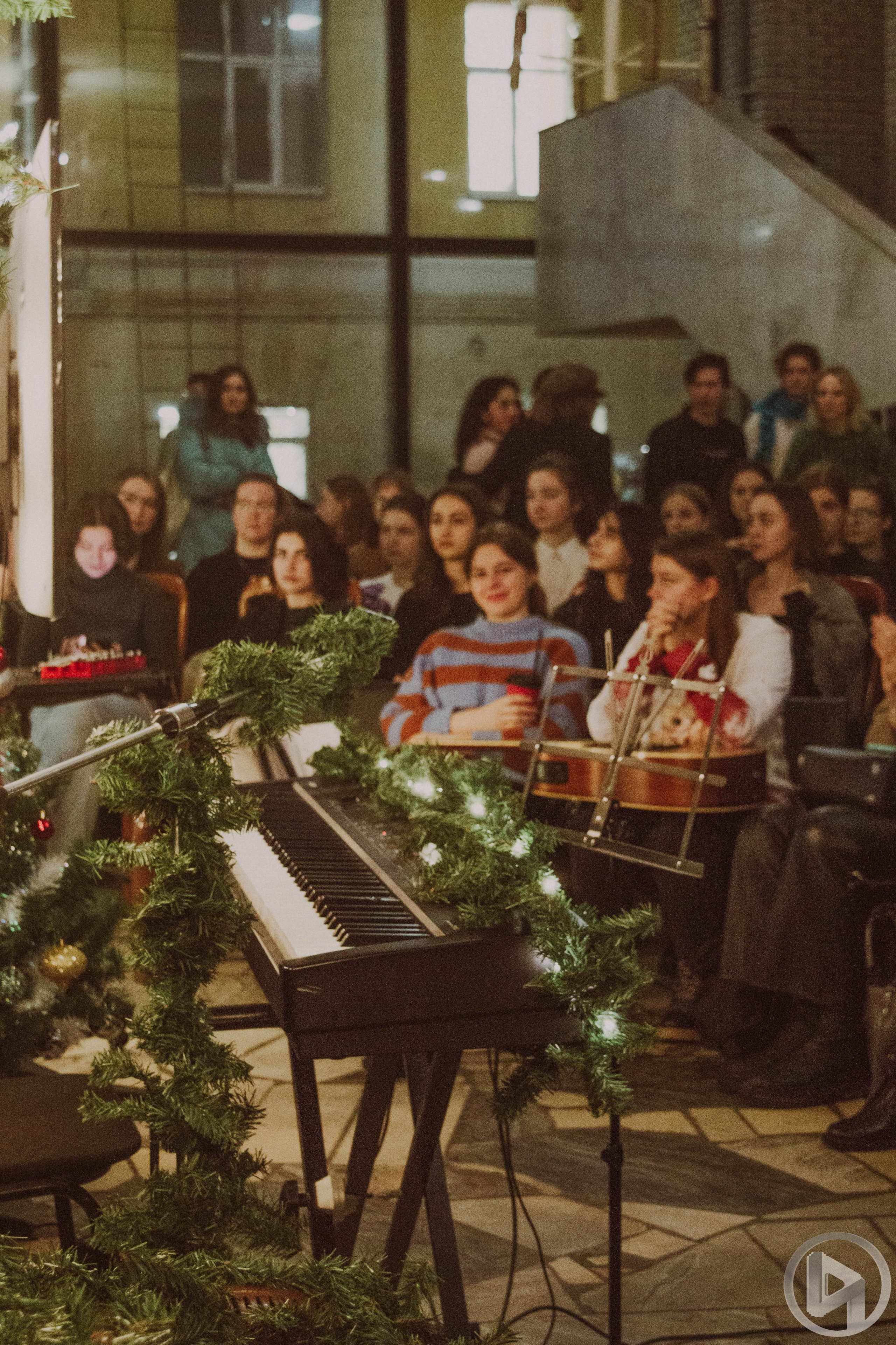 Квартирник MSLU STUDLIFE. Фотограф Анастасия Лощакова в Москве