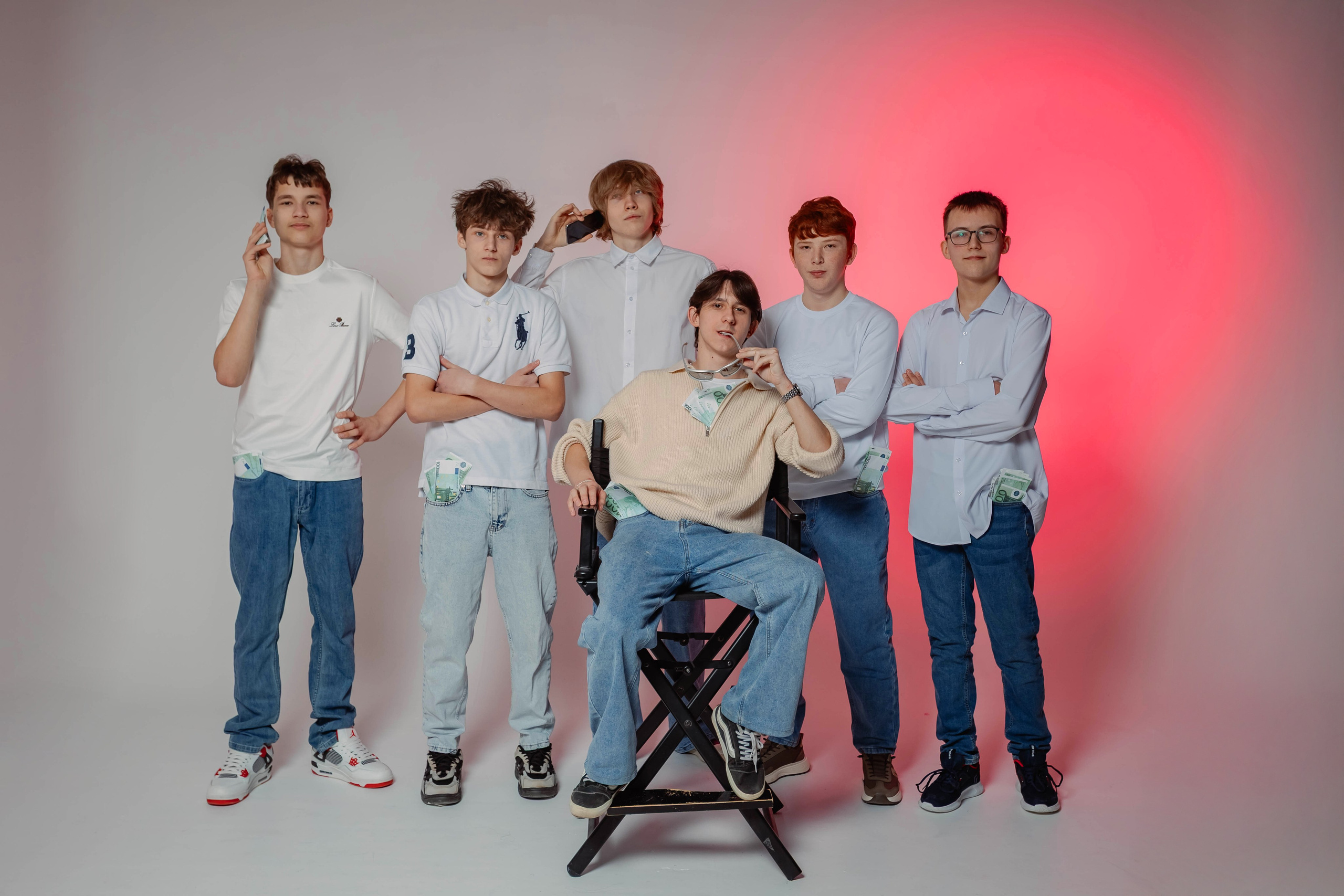 Позирование группы. Выпускные альбомы для детского сада и школы