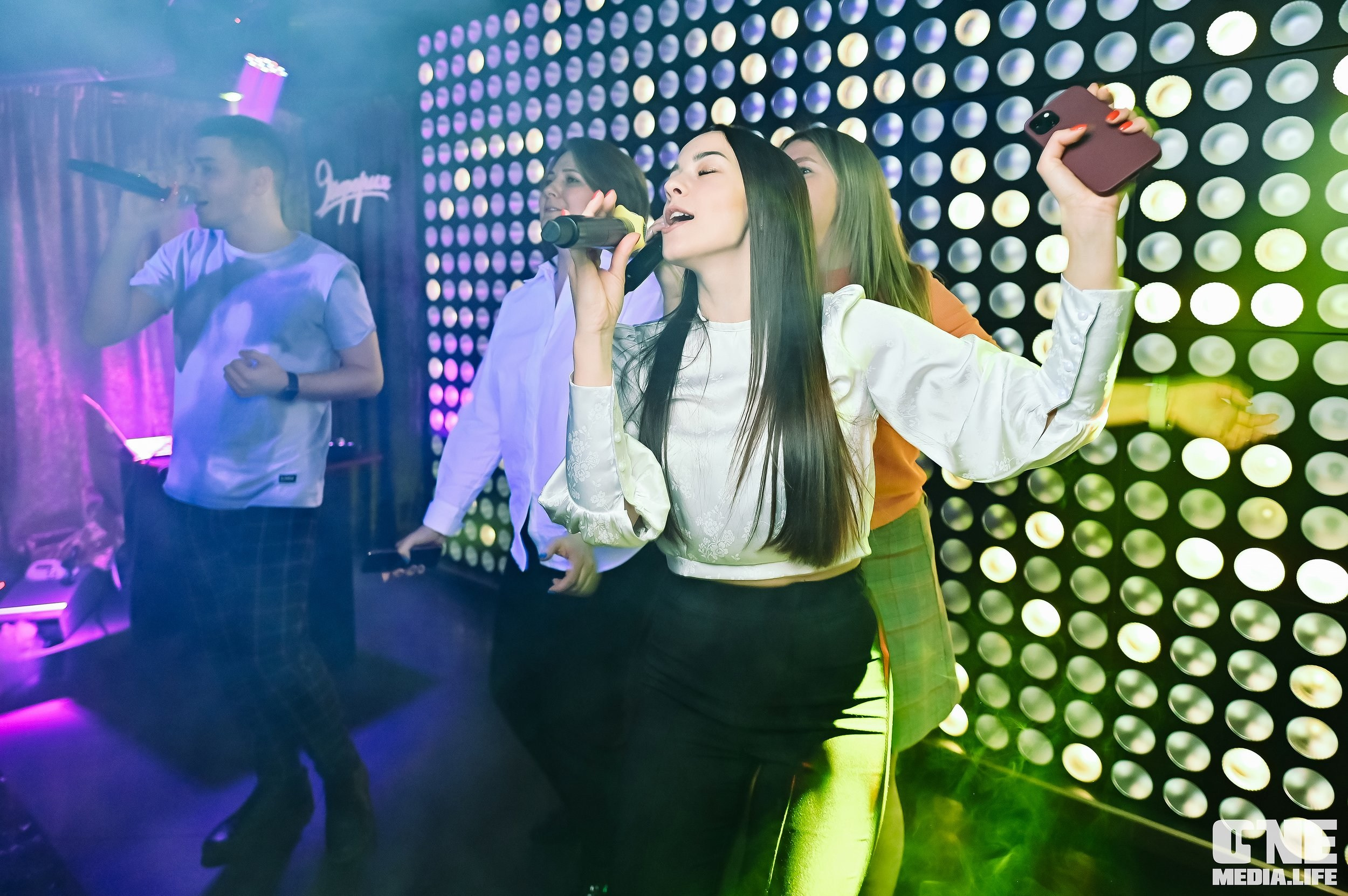 Фоторепортаж из караоке-клуба Эйфория. One Media Life: фоторепортажи, фотоотчеты с мероприятий и заведений