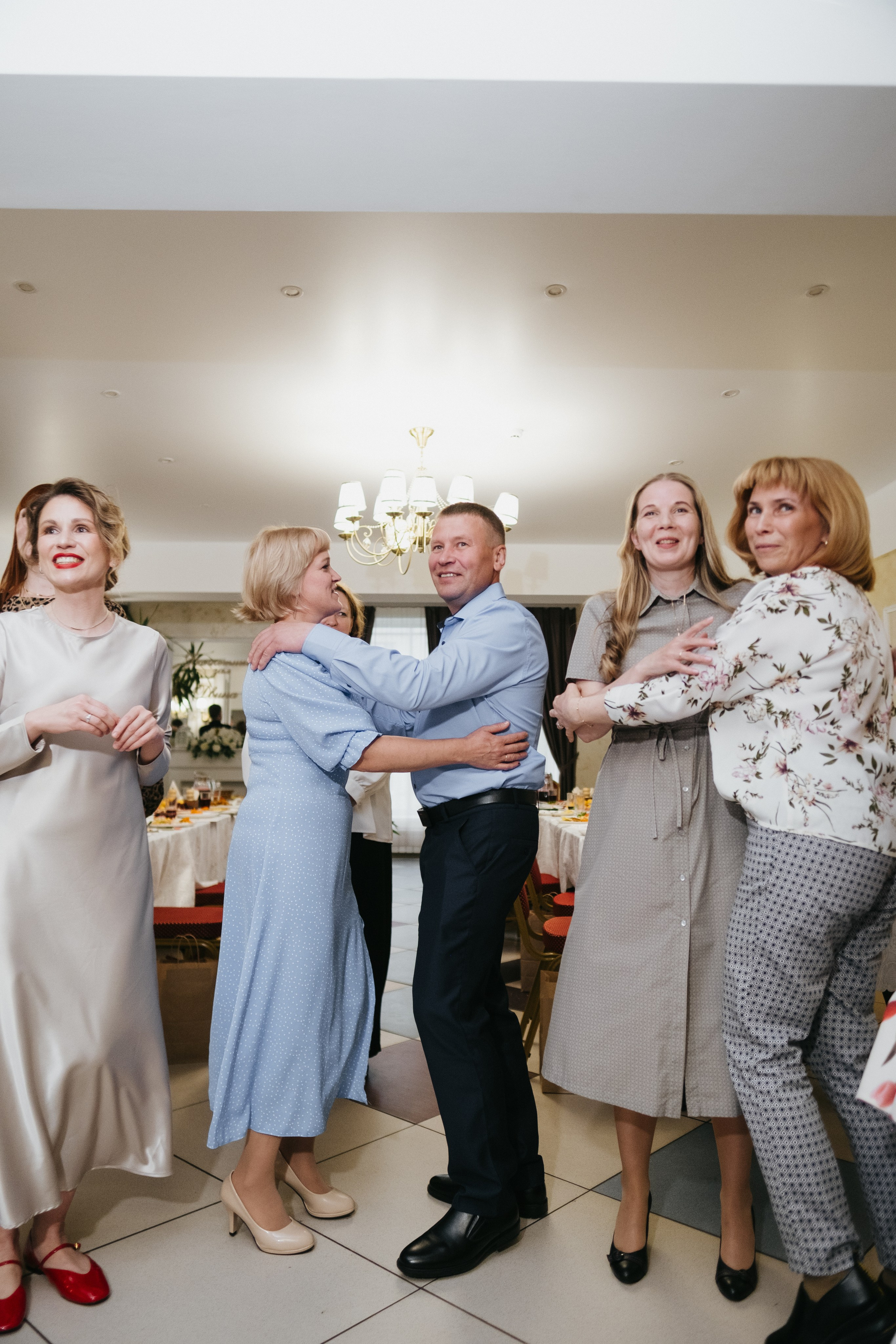 Выпускной 11 класс школы № 30. Свадебный и репортажной фотограф Денис Ожигин в Краснодаре и Краснодарском крае