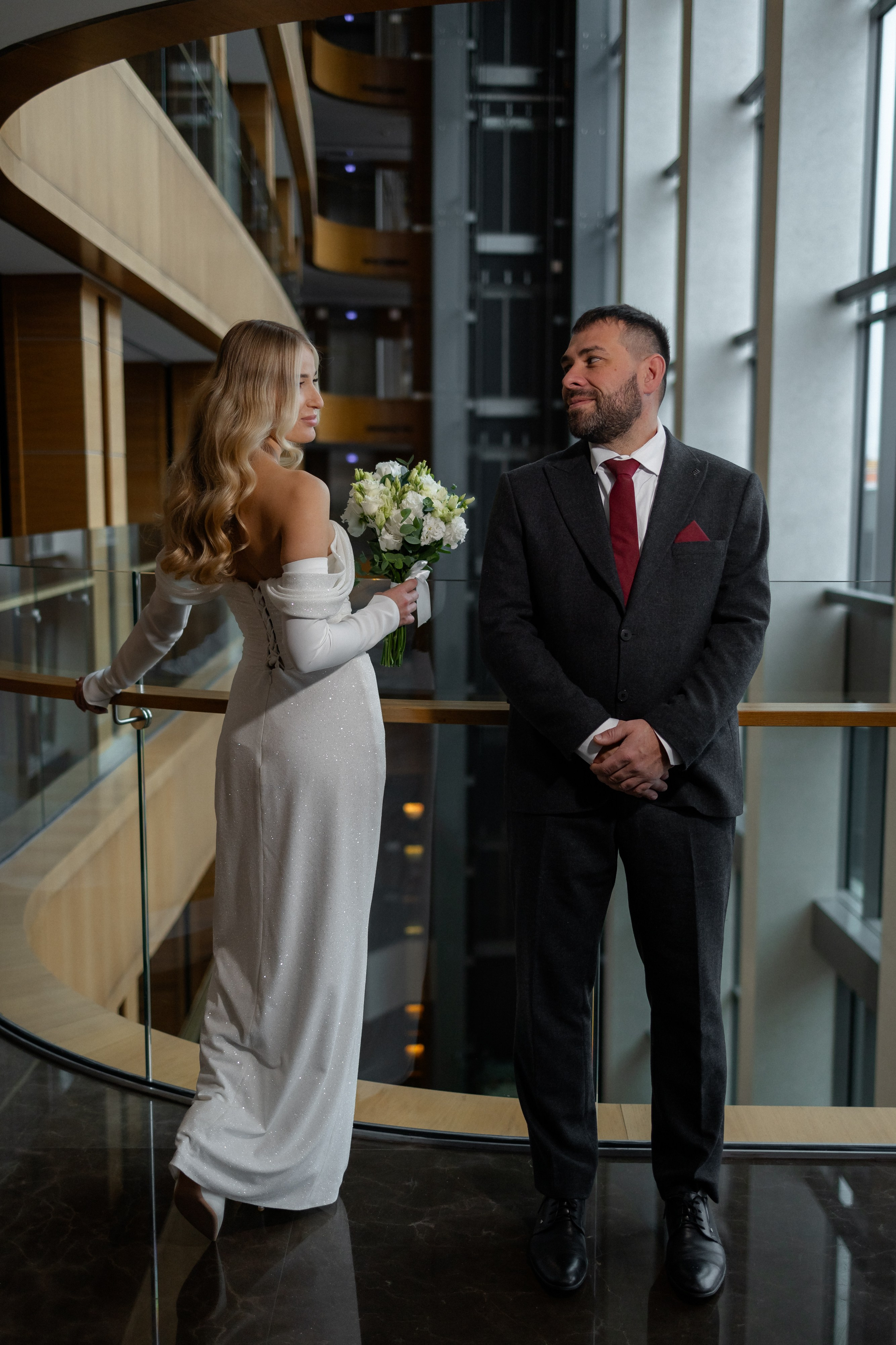 Свадебная фотосессия в отеле Марриот в Минске (Minsk Marriott Hotel). Свадебный фотограф в Минске/Беларуси Сергей Спиридонов