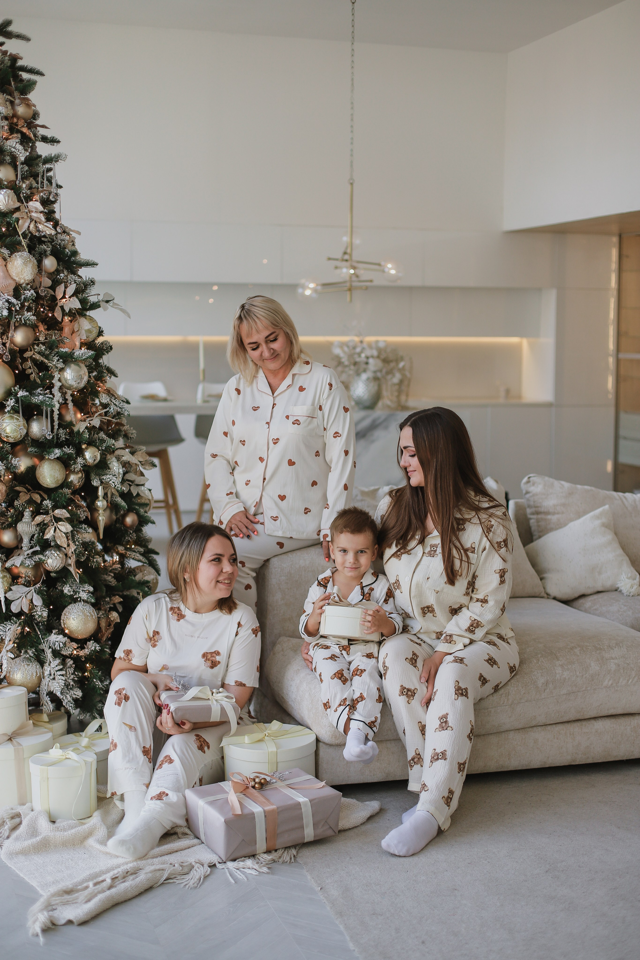 Юля и Максик, зал Мия. Свадебный, семейный и детский фотограф в Люберцах Зайцева Анастасия