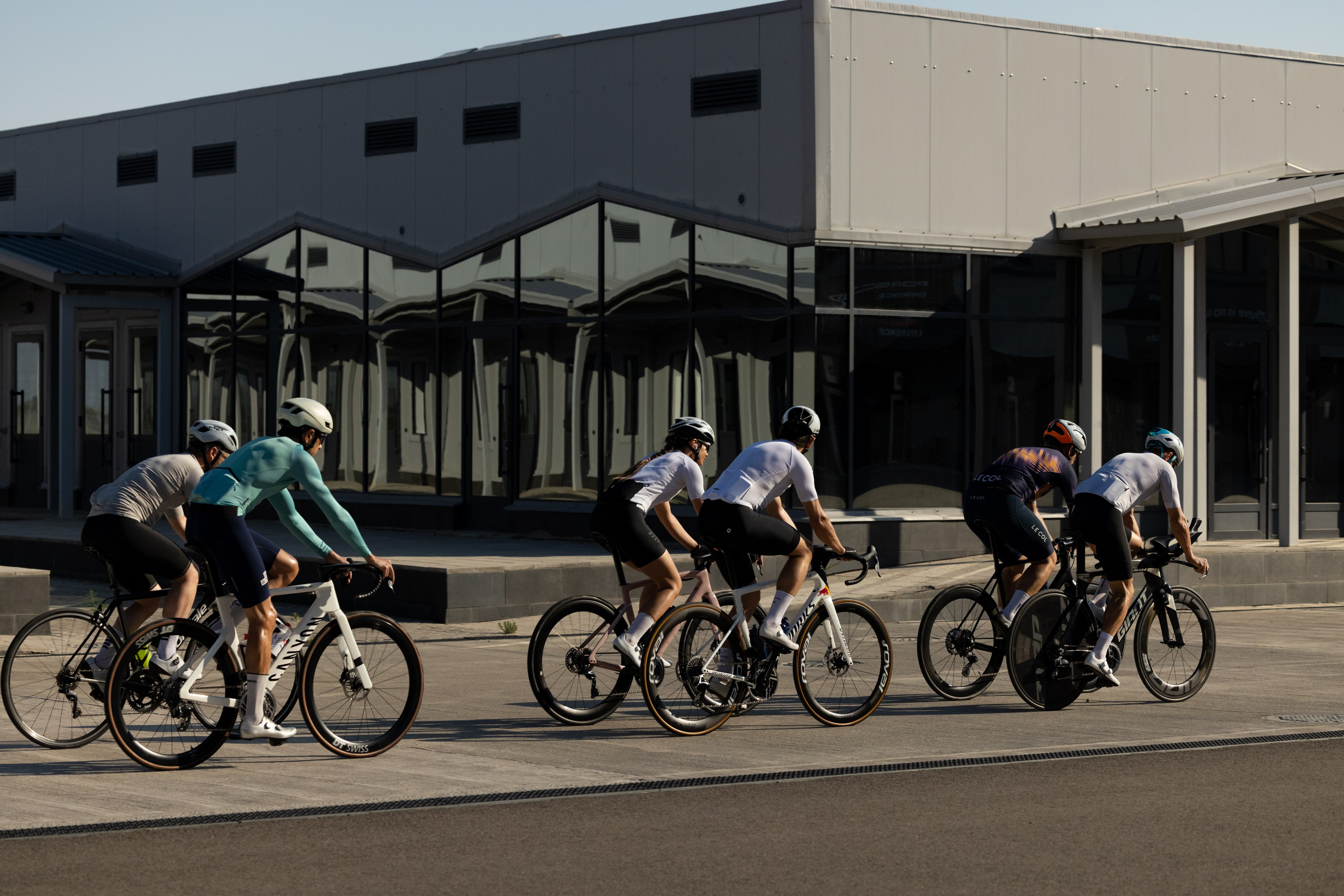 SUNDAYBIKE. Кристина Шнайдер репортажный фотограф Алматы