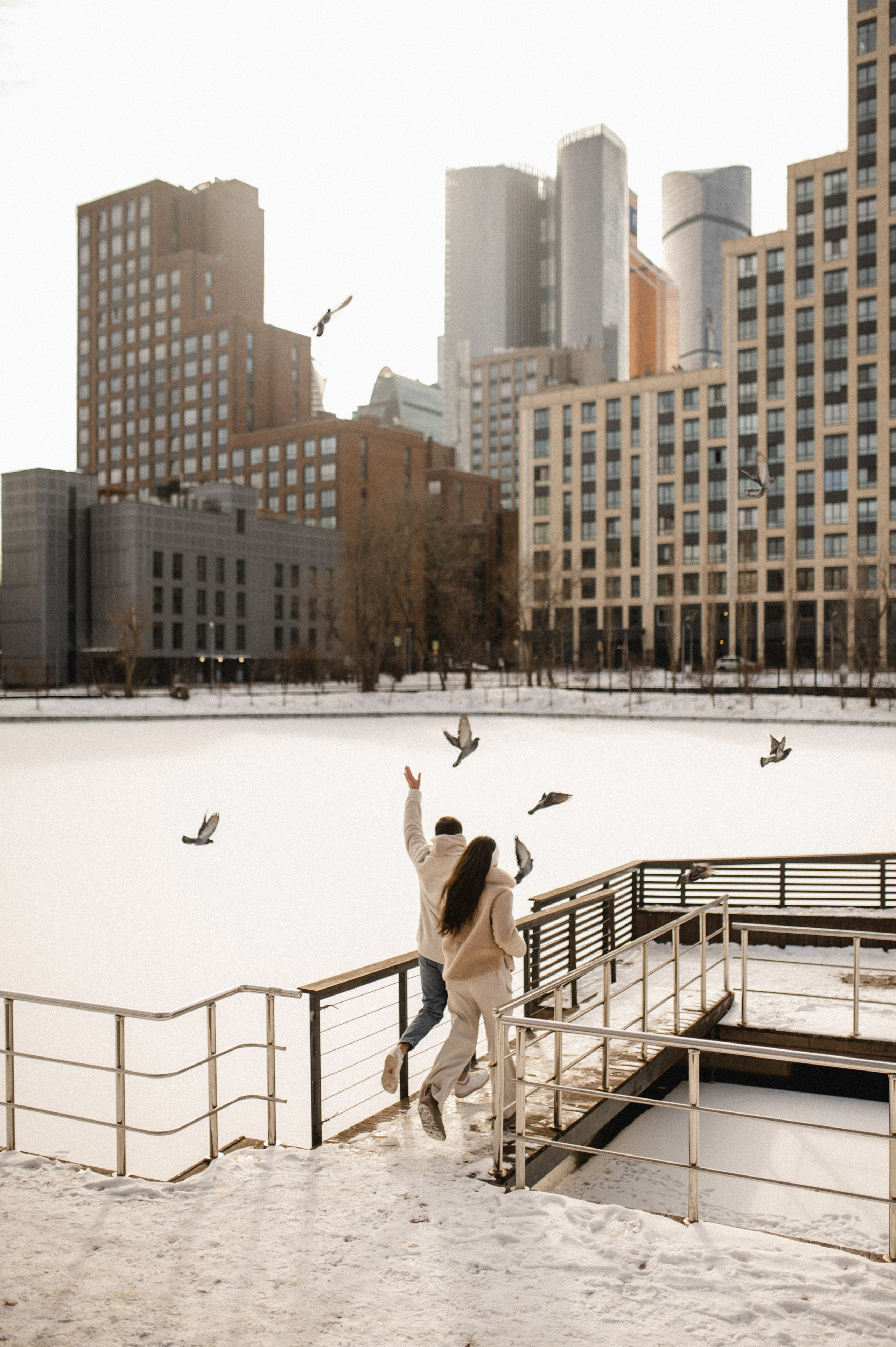 Лавстори стрит фотосессия в зимней Москве. Семейная фотосессия Бутово Москва фотограф Алина Морщагина