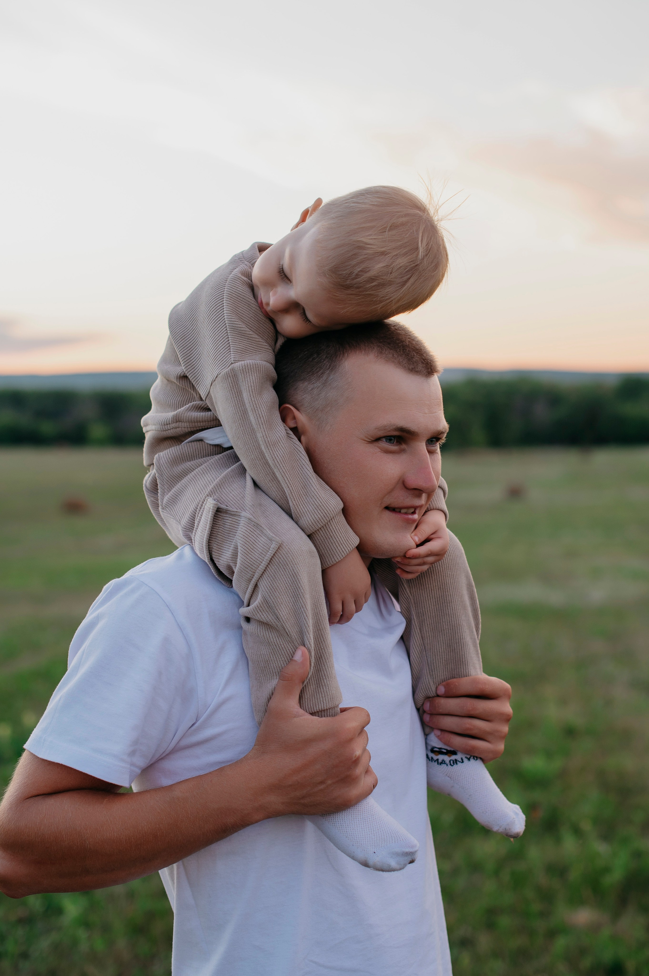 Семейная прогулка на закте. Фотограф Дарья Семина