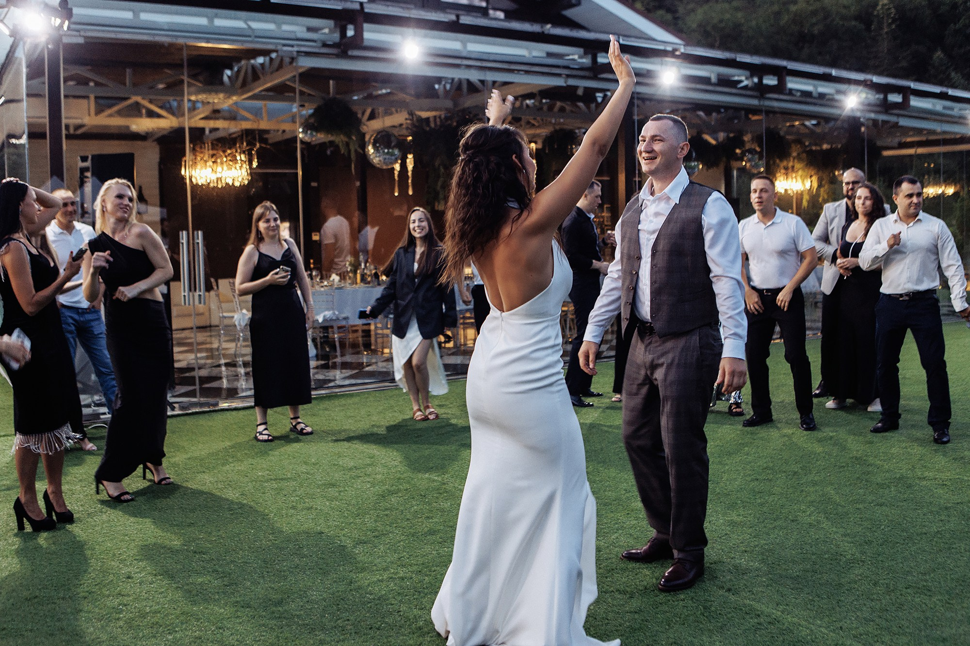 Настя и Игорь 17.08.24. Свадебный фотограф Владивосток Алина Гевондова