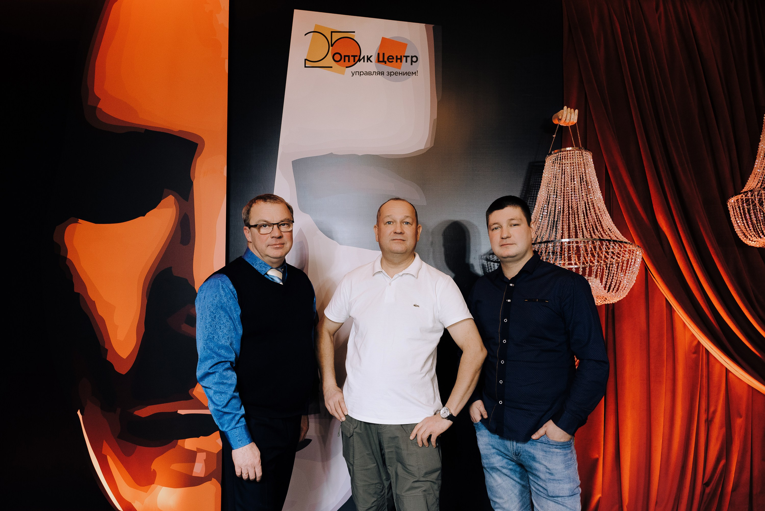 СПЕКТАКЛЬ «ВОЛШЕБНЫЕ ОЧКИ» ОПТИК-ЦЕНТР. Репортажный фотограф Зуев Роман г. Челябинск