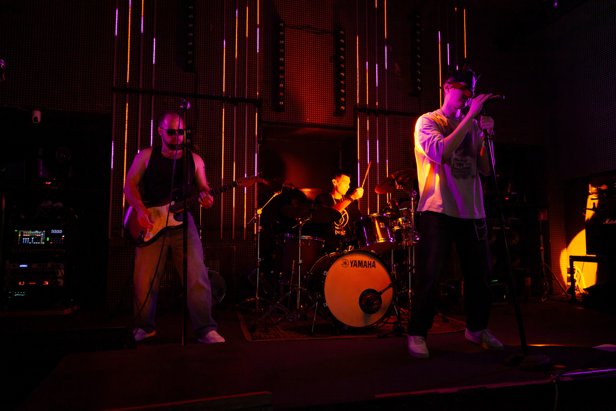 Рок-концерт. Reborn.19.09.25. Профессиональное фото в Казани: от идеи до результата. Фотограф Яна Мур