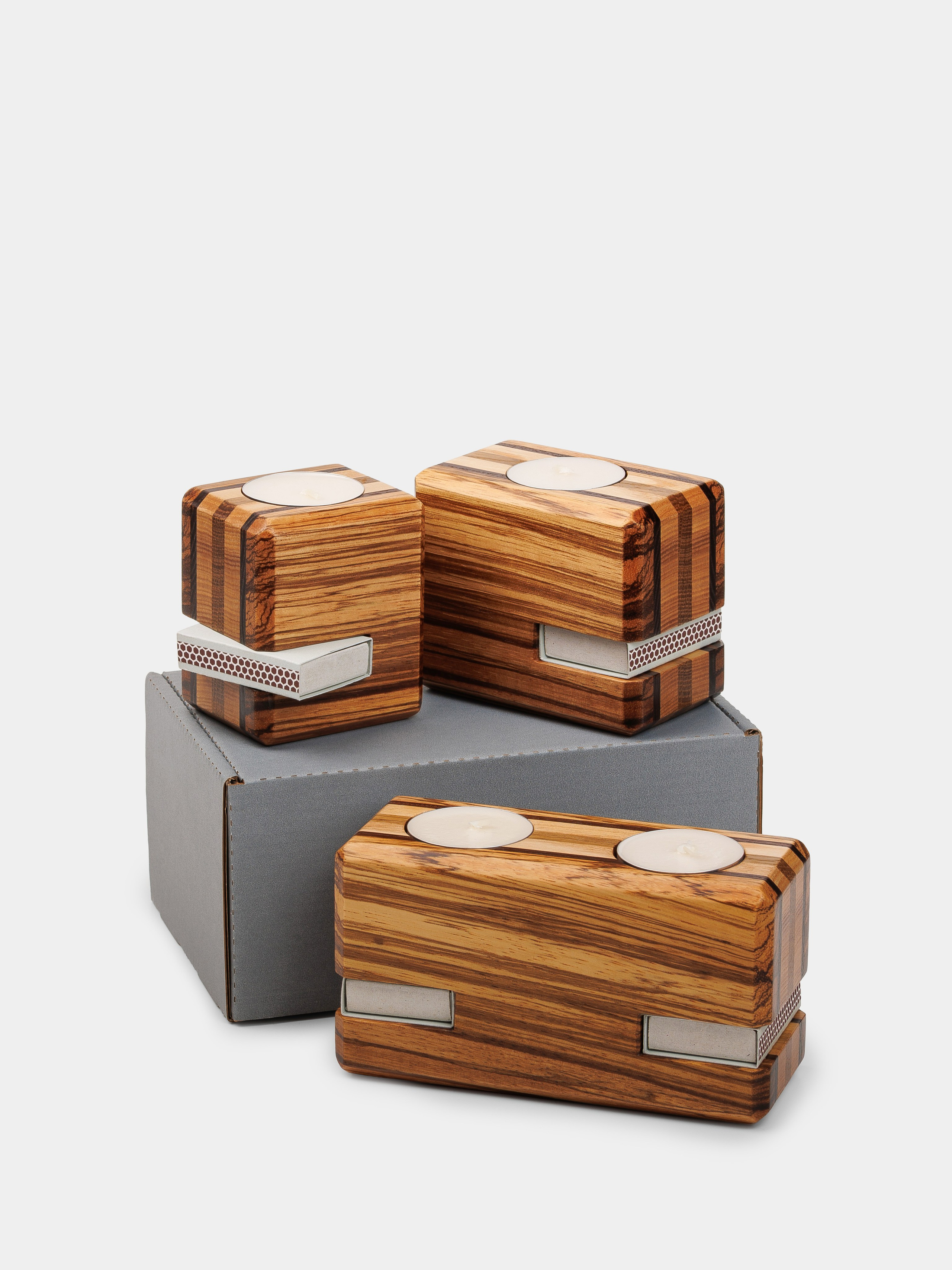 Набор деревянных подсвечников ручной работы
