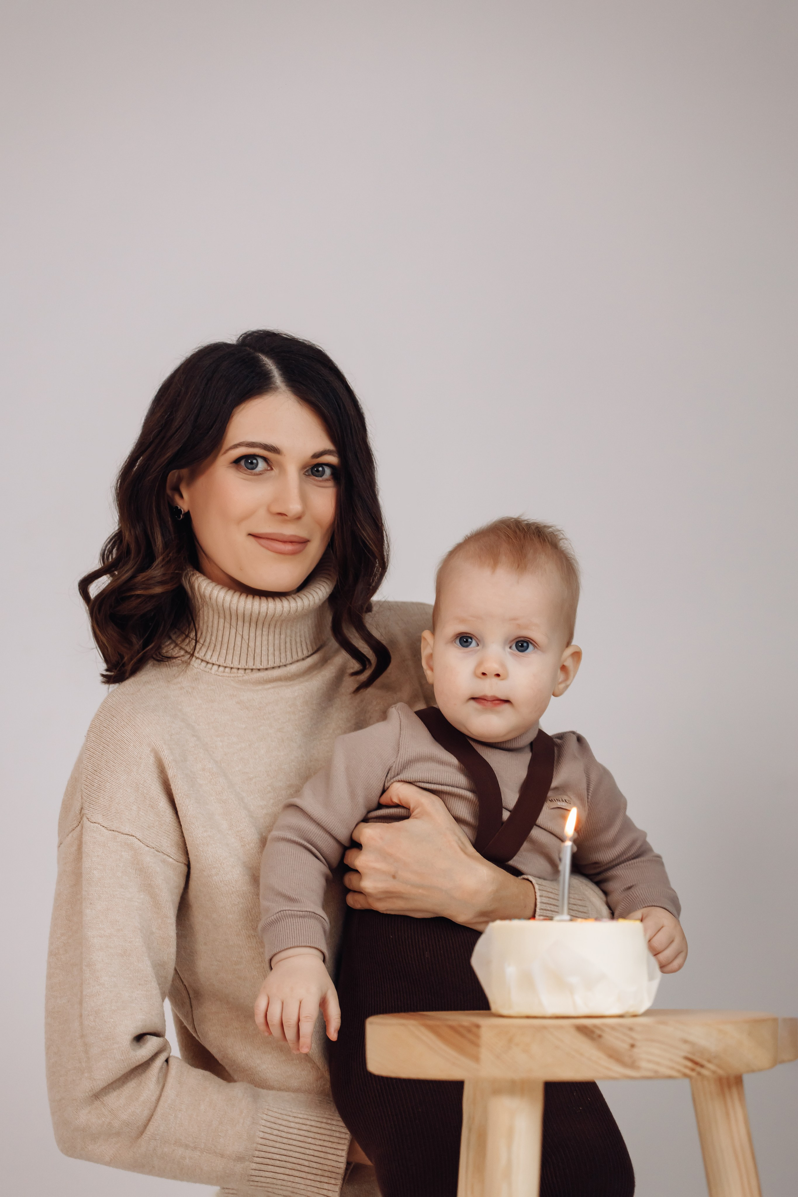 Семейная фотосессия в студии. Свадебный и семейный фотограф в Краснодарском крае Мария Данилкина