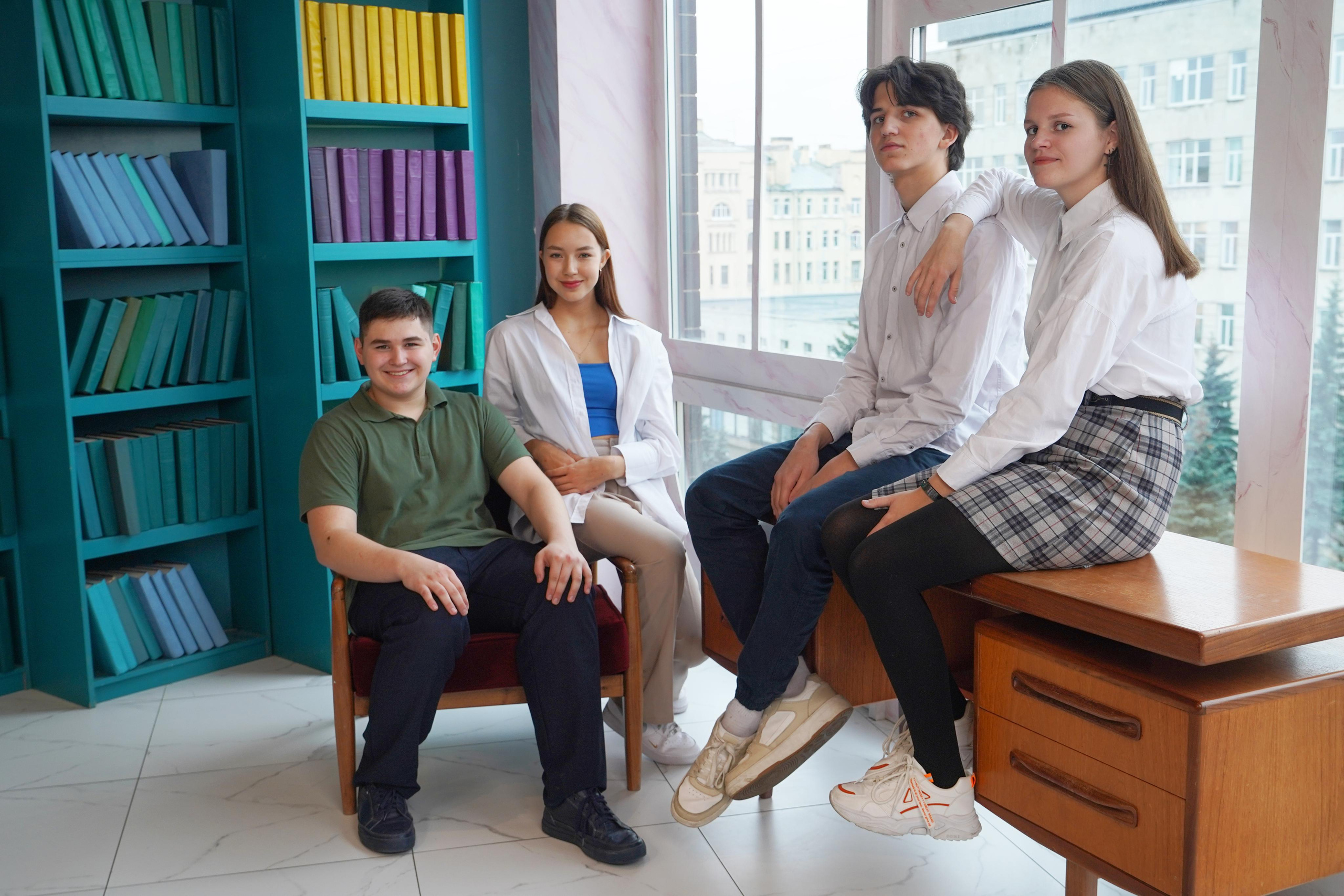 Идеи в интерьере. Школьная фотография в Санкт-Петербурге, выпускные альбомы, фотосессии