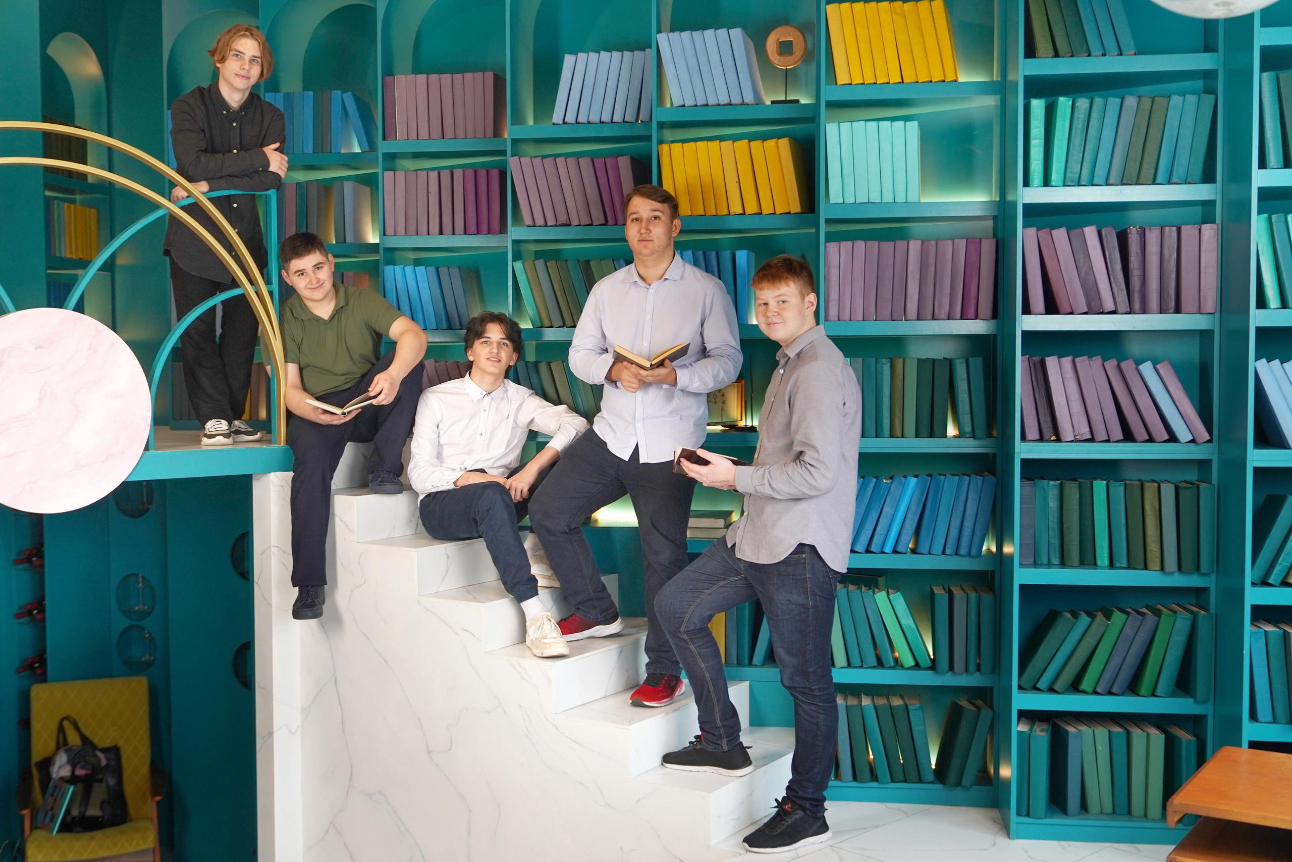 Идеи в интерьере. Школьная фотография в Санкт-Петербурге, выпускные альбомы, фотосессии