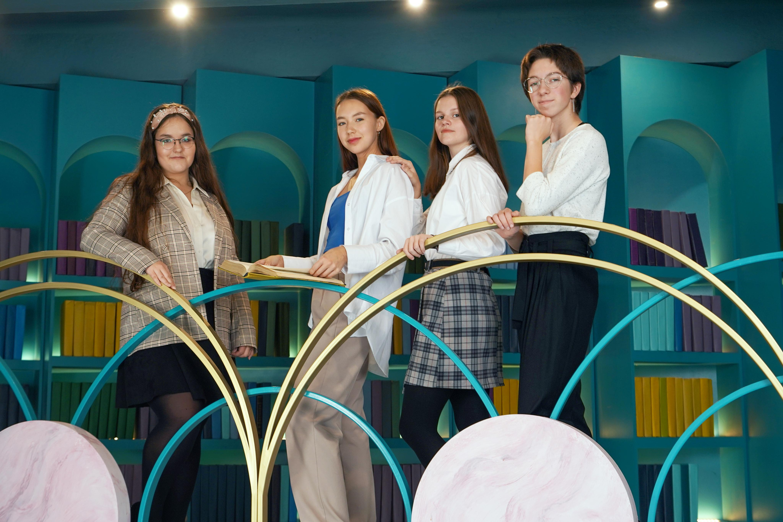 Идеи в интерьере. Школьная фотография в Санкт-Петербурге, выпускные альбомы, фотосессии