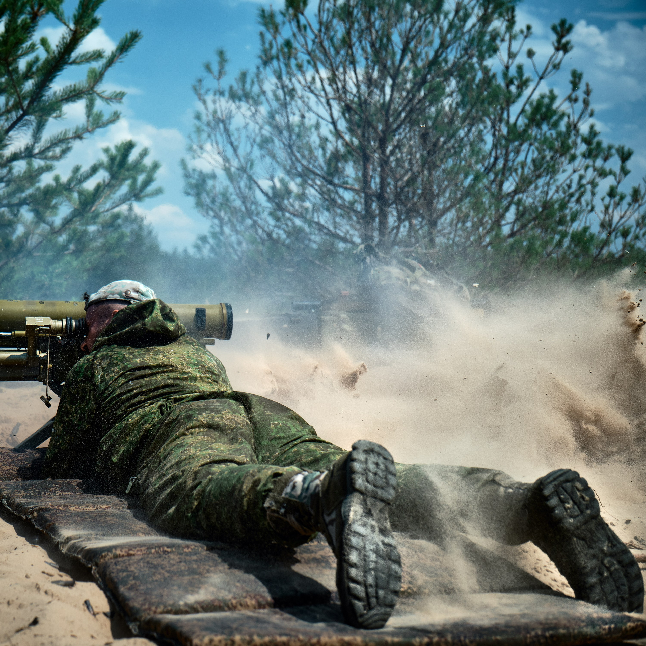 Военная фотогалерея | Эксклюзивные кадры. Артур Емельянов — Военный фотограф
