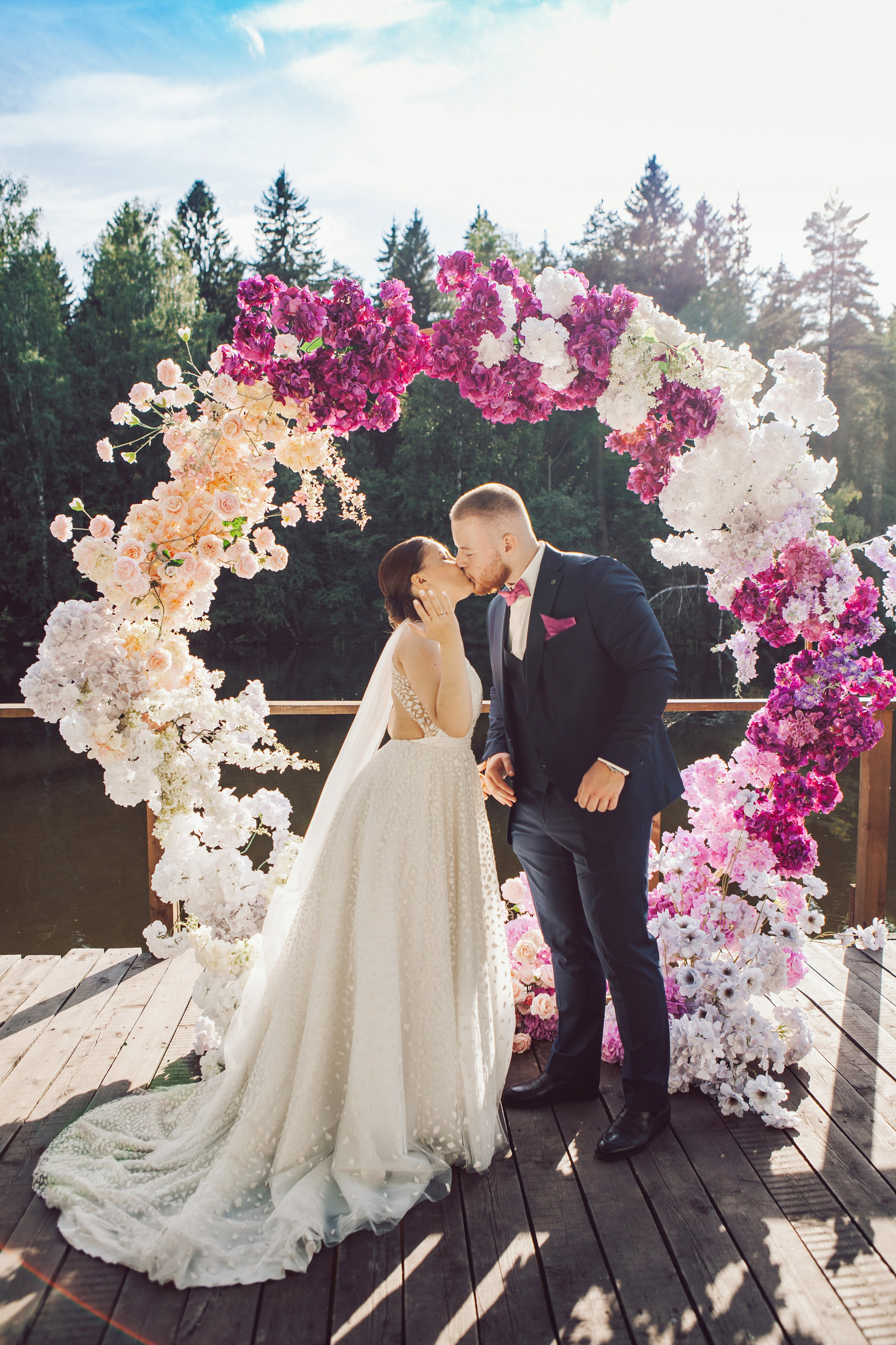 Свадебная фотосессия в отеле hartwell hotel и на патриарших прудах. Фотограф Ольга Ефремова