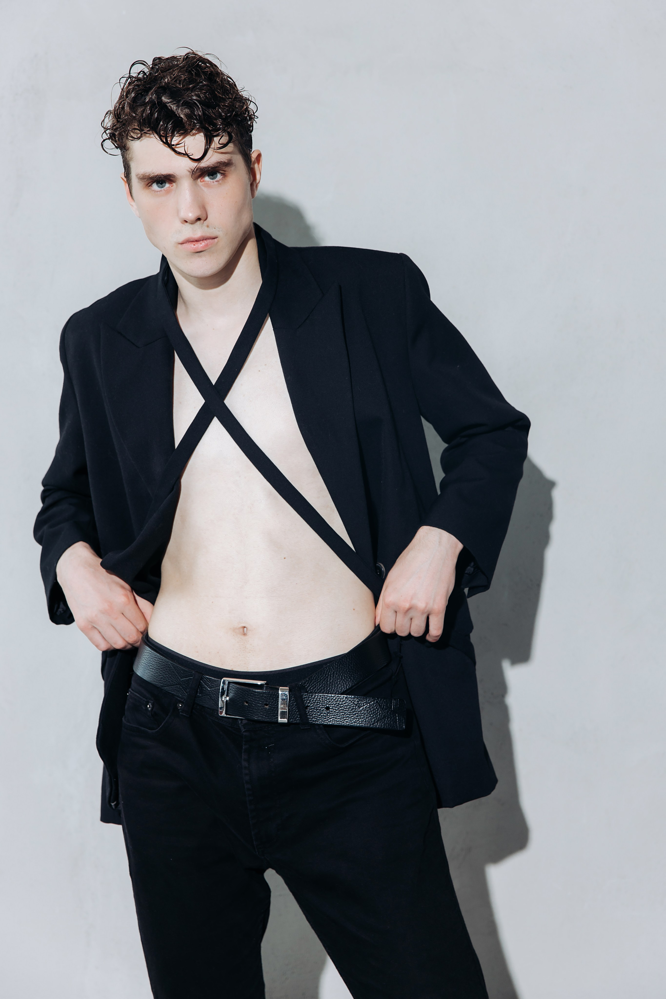 Саша. Главная