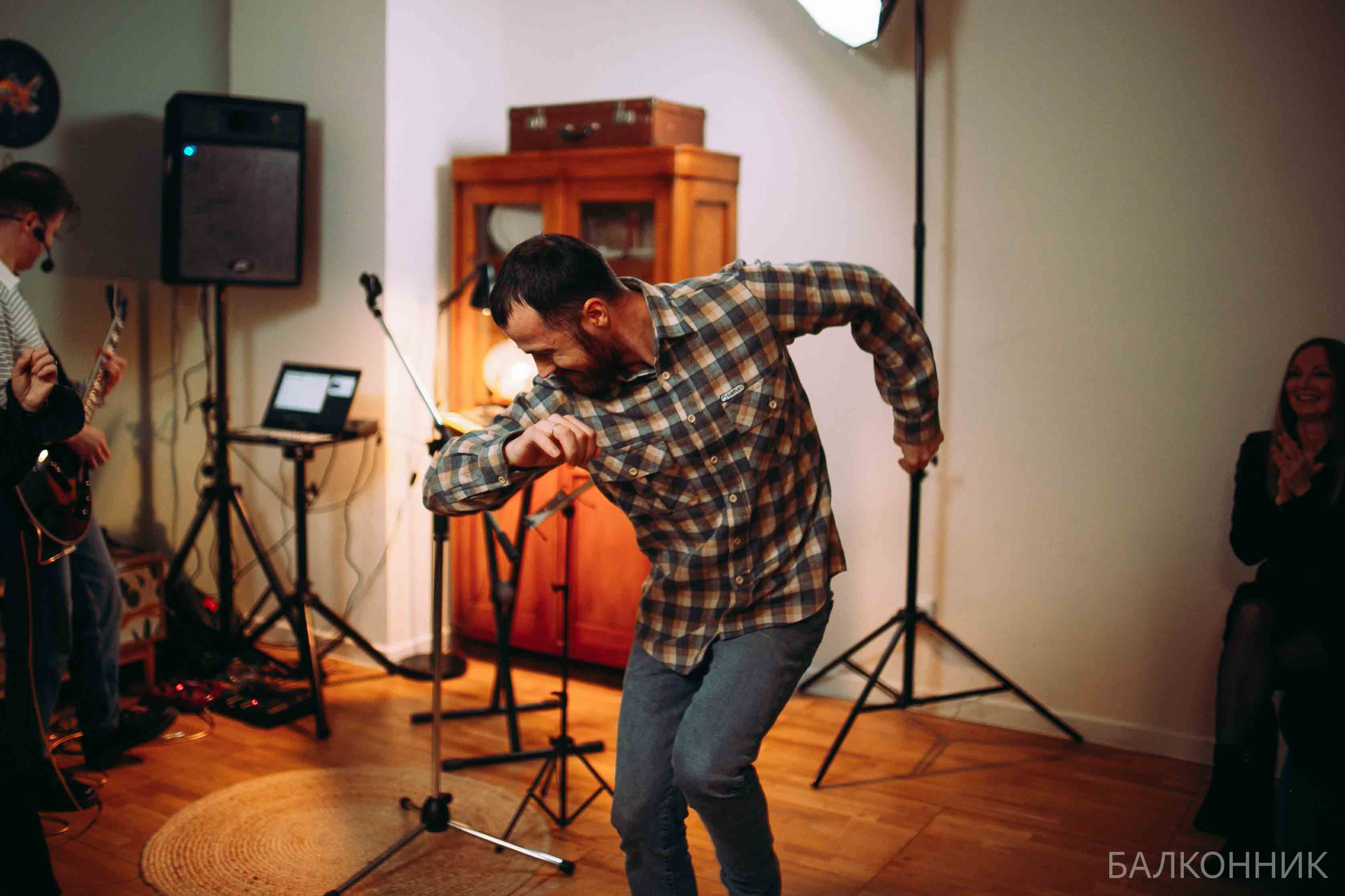 «Балконник». Ваш репортажный фотограф Артемий Антонов