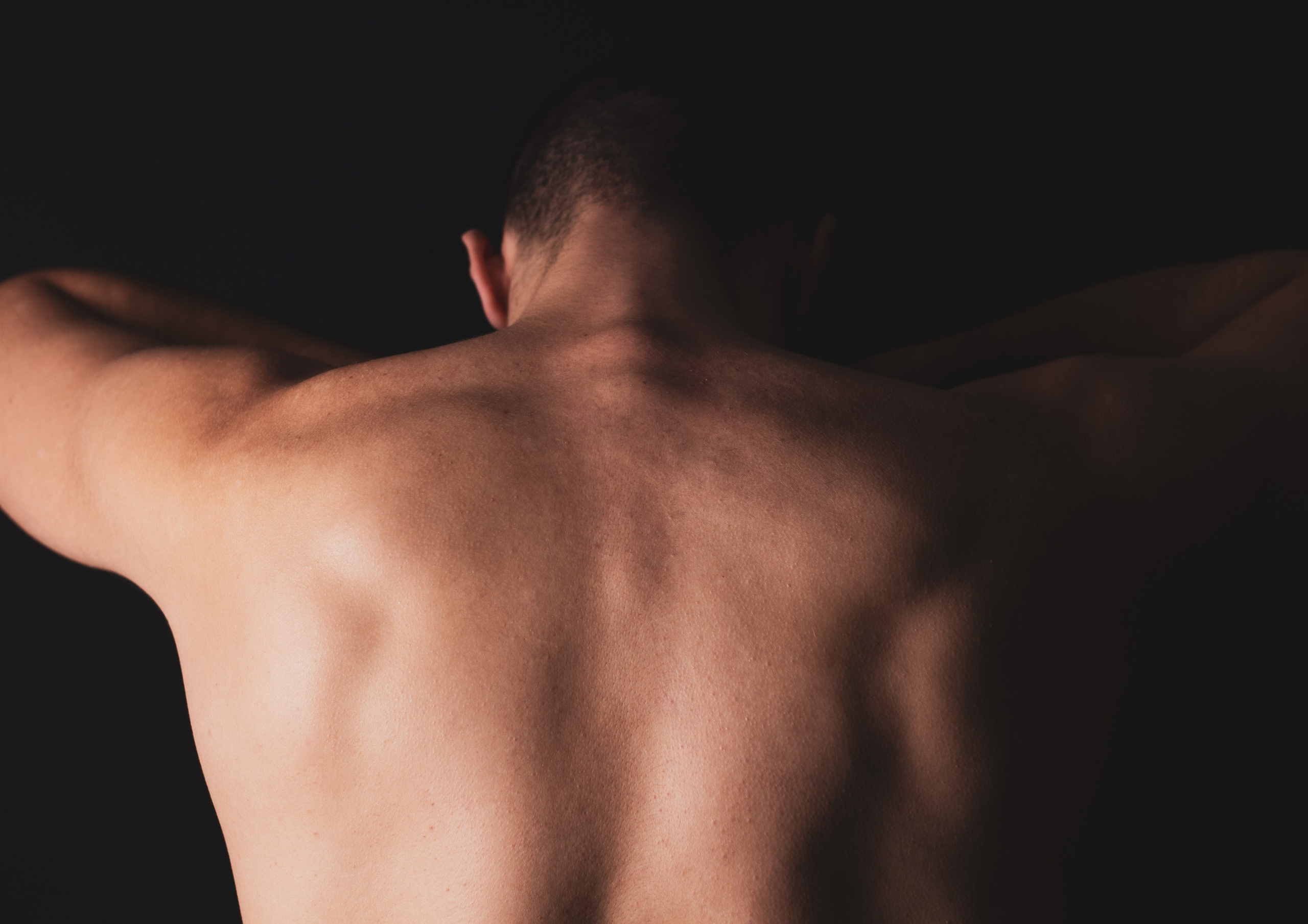 Портретная съемка — Роман. Портретный фотограф в Орле. Готовые фото за 3 дня! Помощь в позировании. Советы по организации