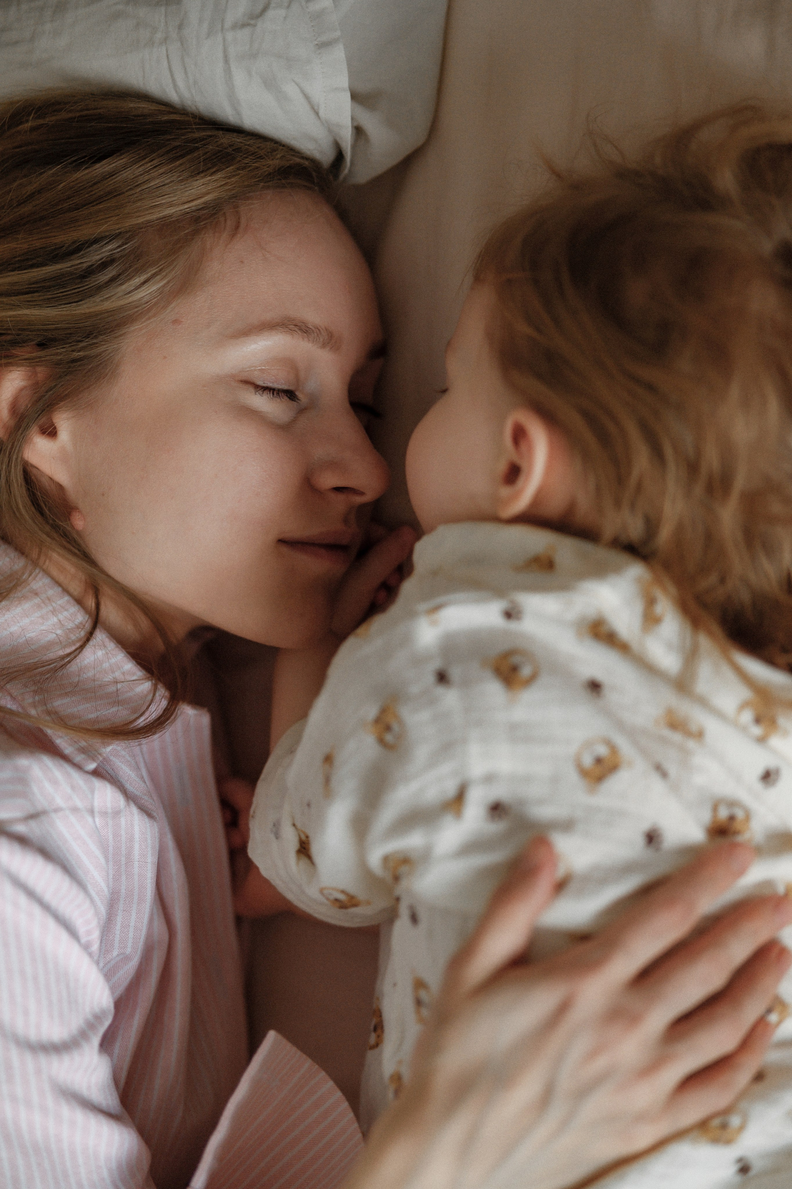 Даша и Варя дома. Семейный и свадебный lifestyle-фотограф в Москве Мария Петрова