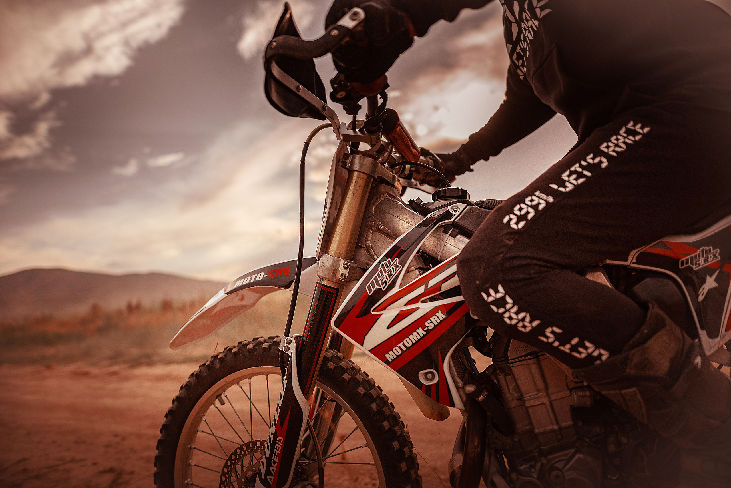 Эндуро. Фотограф в Алматы Новгородская Мария