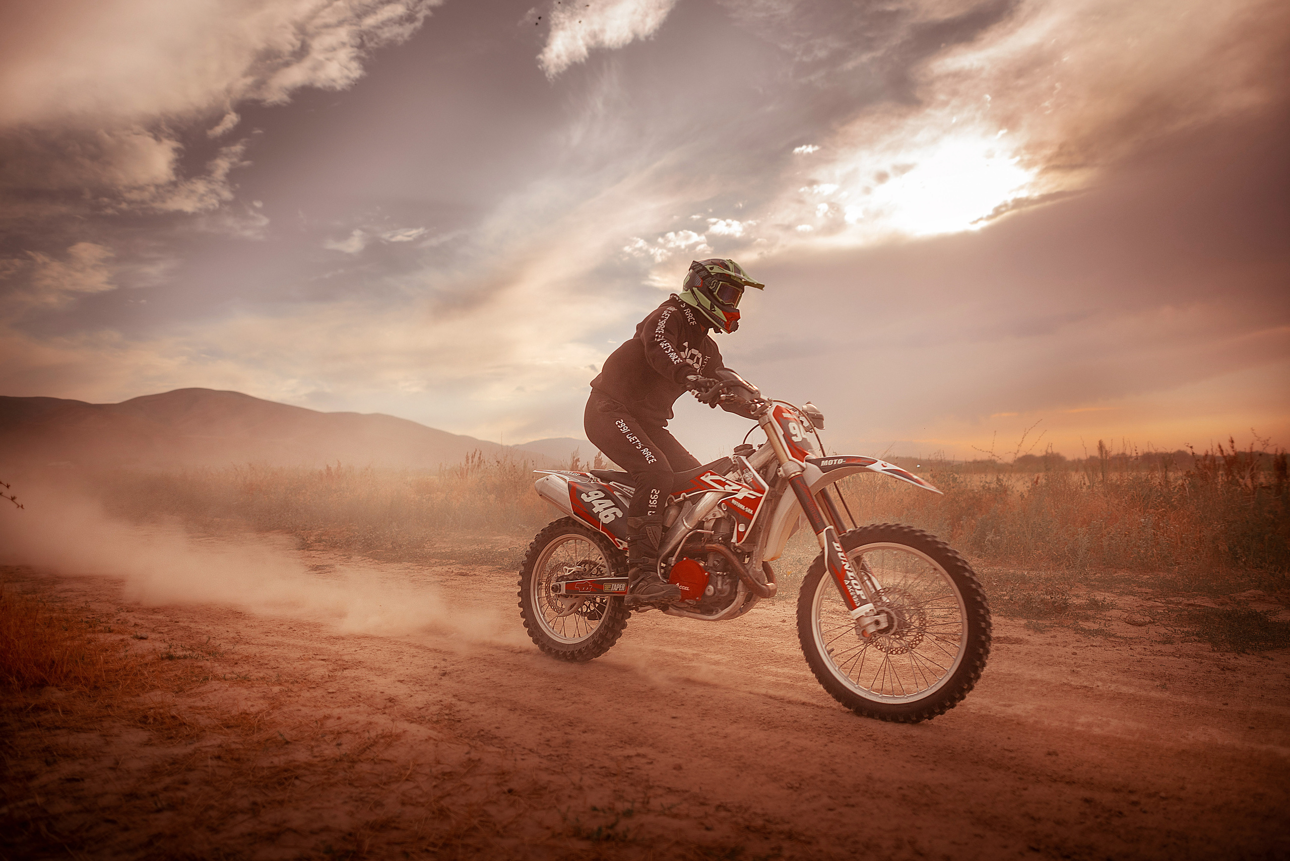 Эндуро. Фотограф в Алматы Новгородская Мария