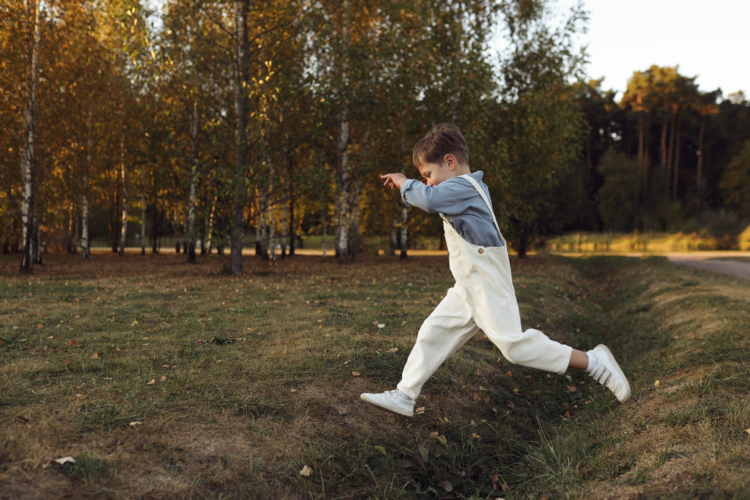 Олег, Анна, Саша и Вика в Мещерском парке. Настя Оленченко, портретный/семейный фотограф на цифру и плёнку Москва