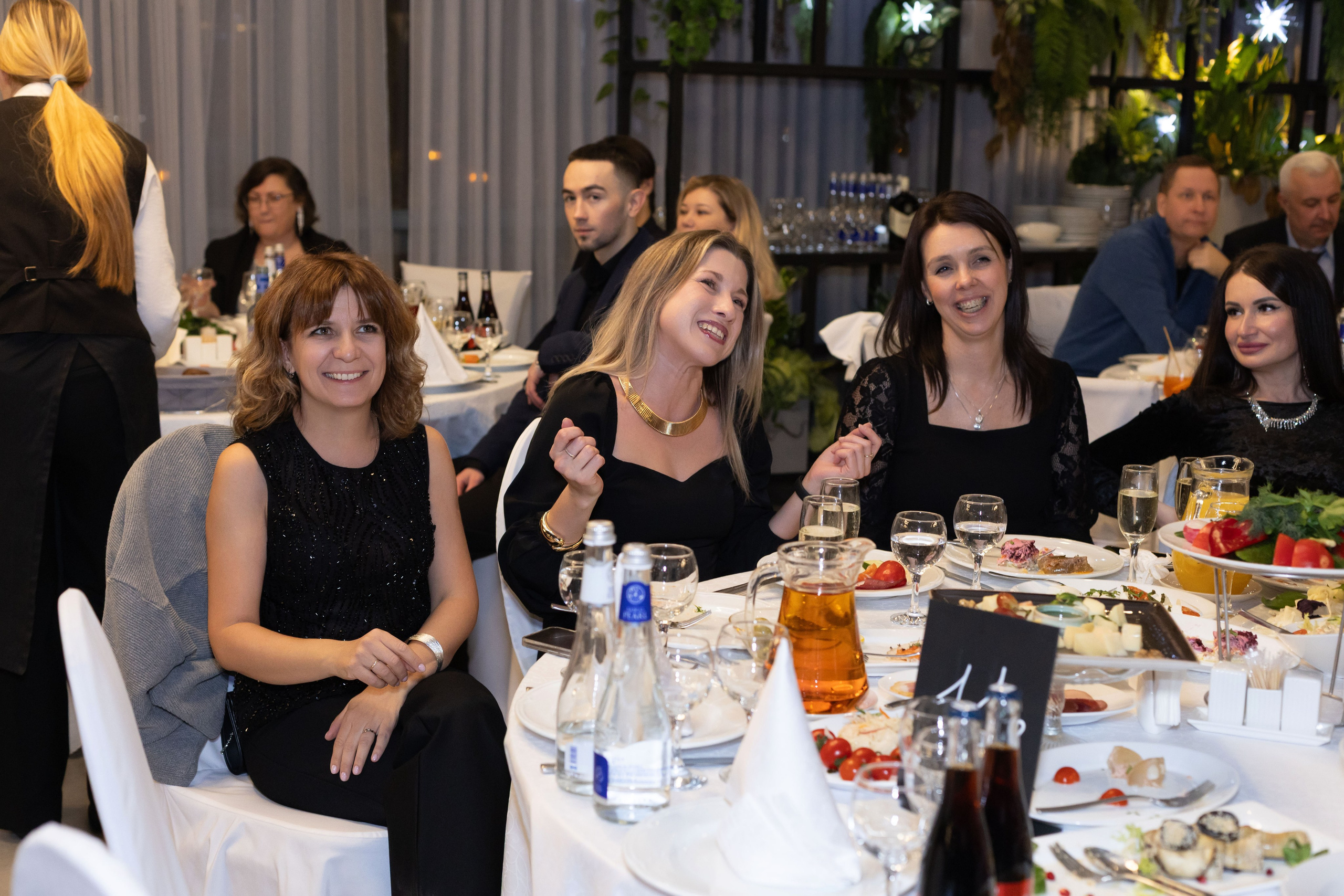 Корпоратив ресторан Времена года Москва. Семейный и детский фотограф Анна Петракова